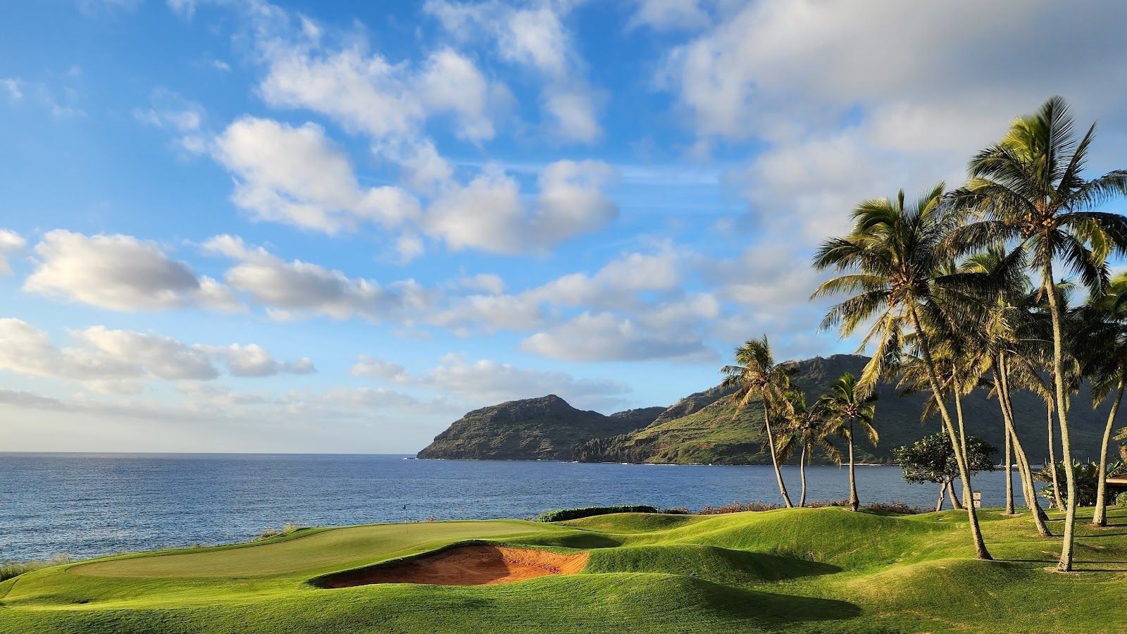 Centrally-located Wailua