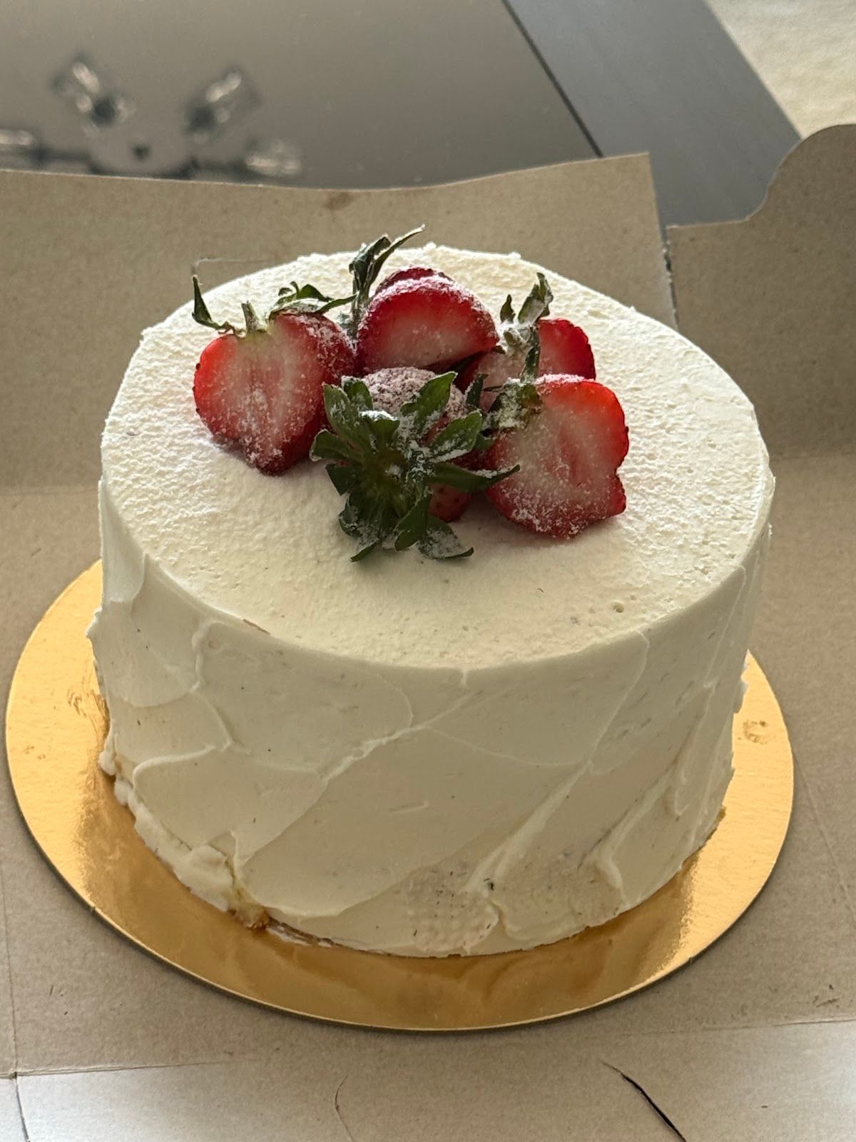 Photo 2 of Cake Works in Ala Moana & Mōʻiliʻili, Oahu