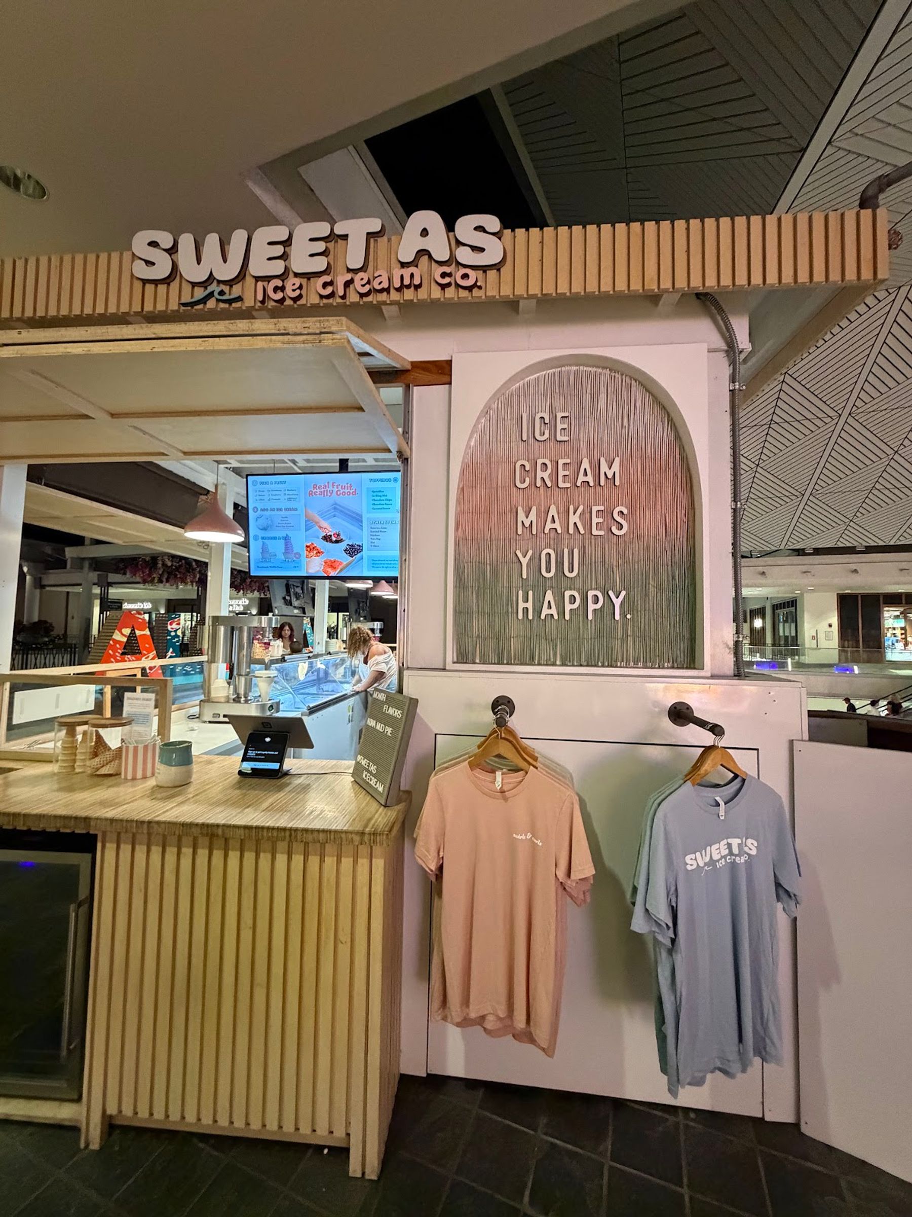 Photo 6 of Sweet As in Ala Moana & Mōʻiliʻili, Oahu