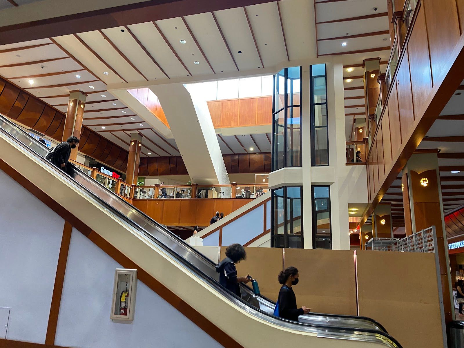 Photo 2 of Pearlridge Center in Pearl Harbor & ʻAiea, Oahu