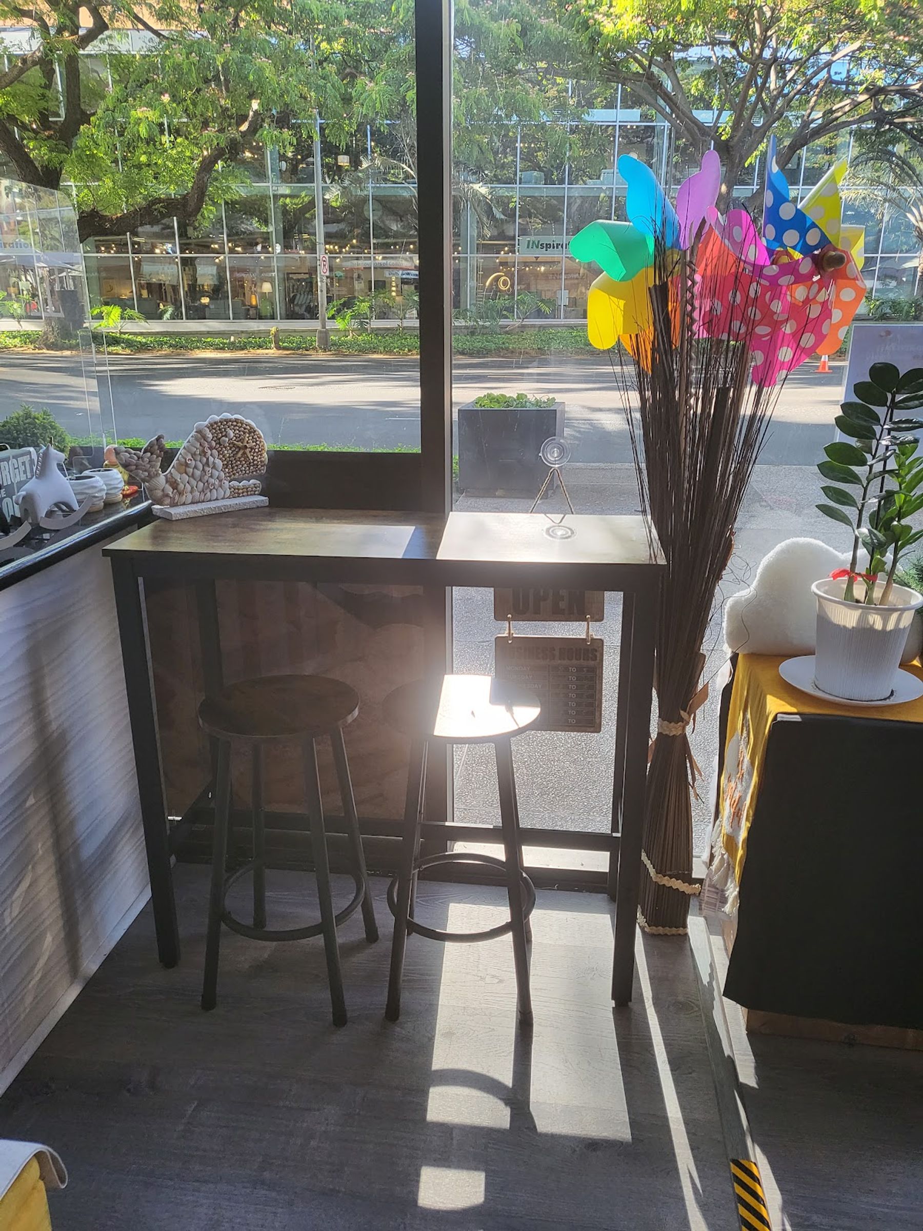 Photo 1 of Cloud Nine Cafe in Ala Moana & Mōʻiliʻili, Oahu