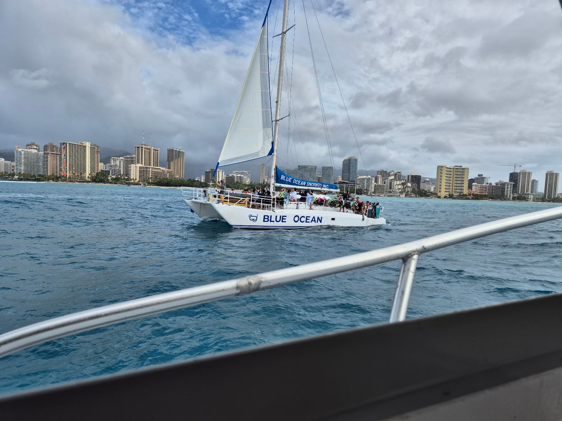 Photo 5 of Charter Oahu in Ala Moana & Mōʻiliʻili, Oahu