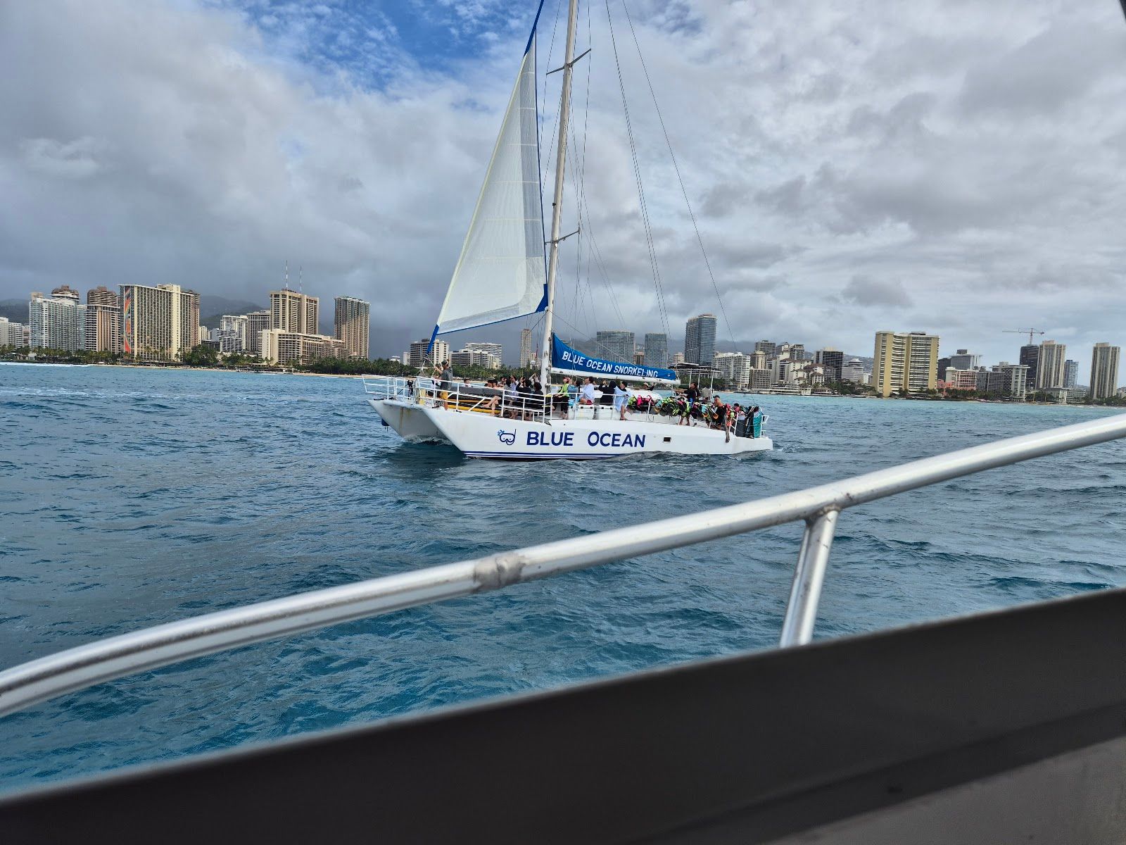Photo 5 of Charter Oahu in Ala Moana & Mōʻiliʻili, Oahu
