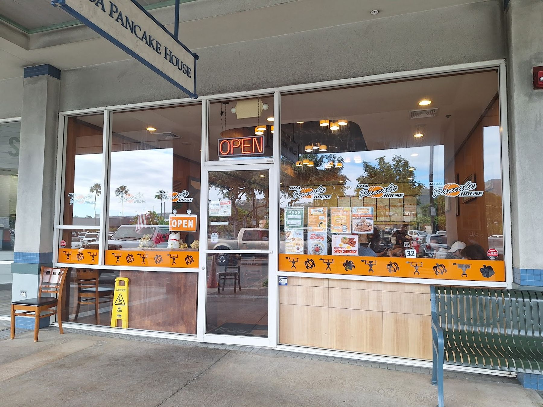 Photo 1 of Koa Pancake House in Hawaiʻi Kai & East Honolulu, Oahu