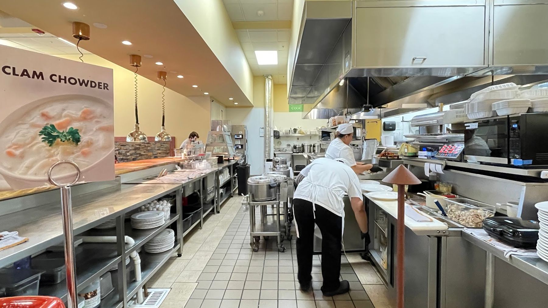 Photo 5 of Liliha Bakery Pearl Highlands in Pearl City, Oahu