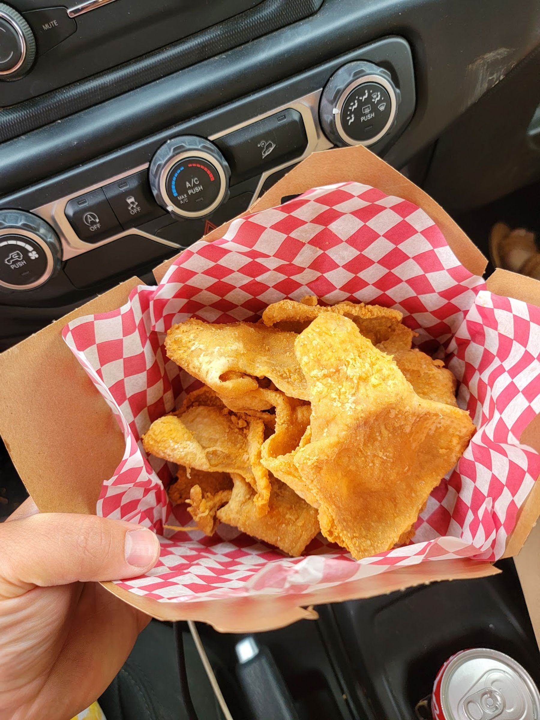 Photo 10 of Von's Chicken Kahului in Kahului, Maui
