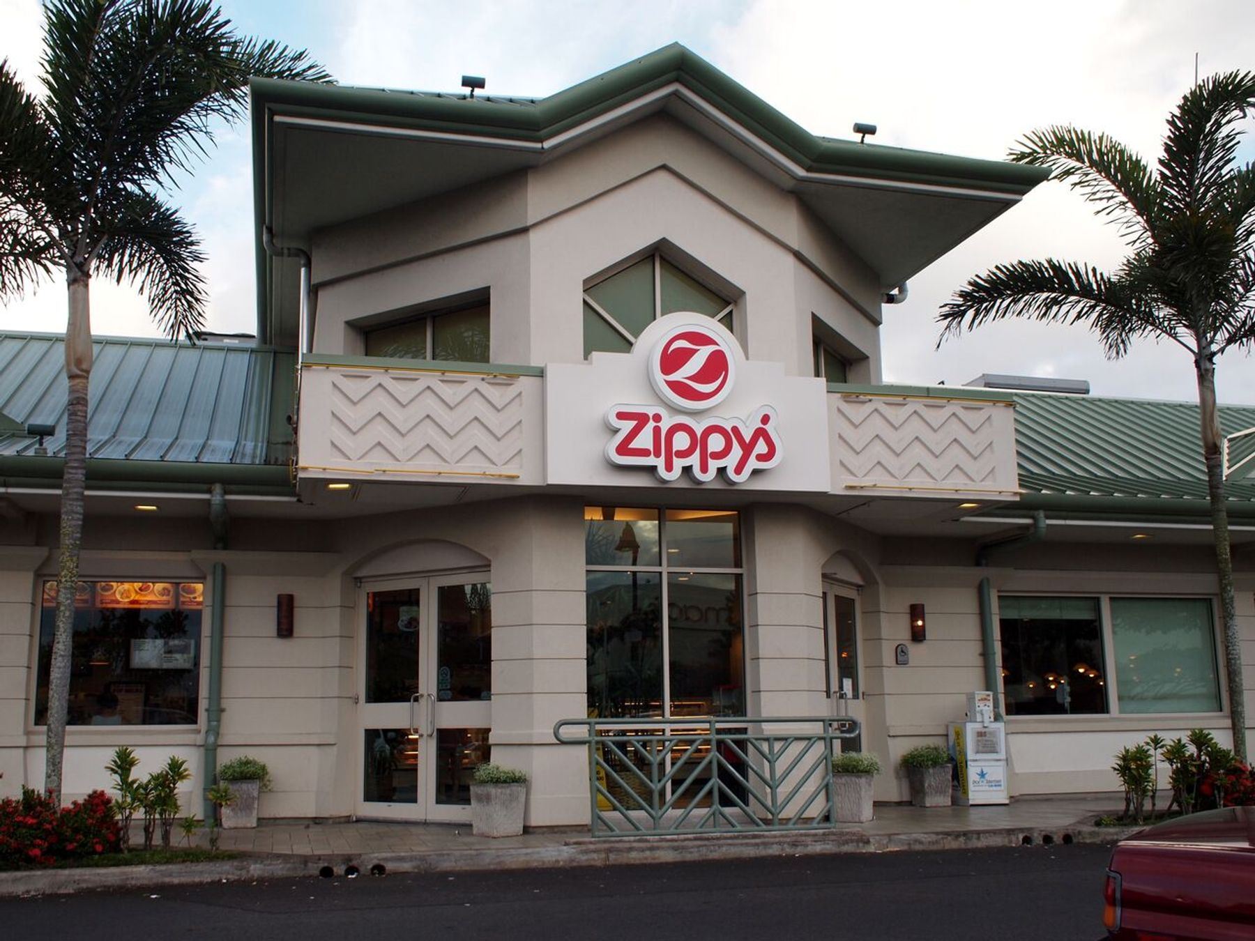 Photo 1 of Zippy's Kaneohe in Kāneʻohe, Oahu