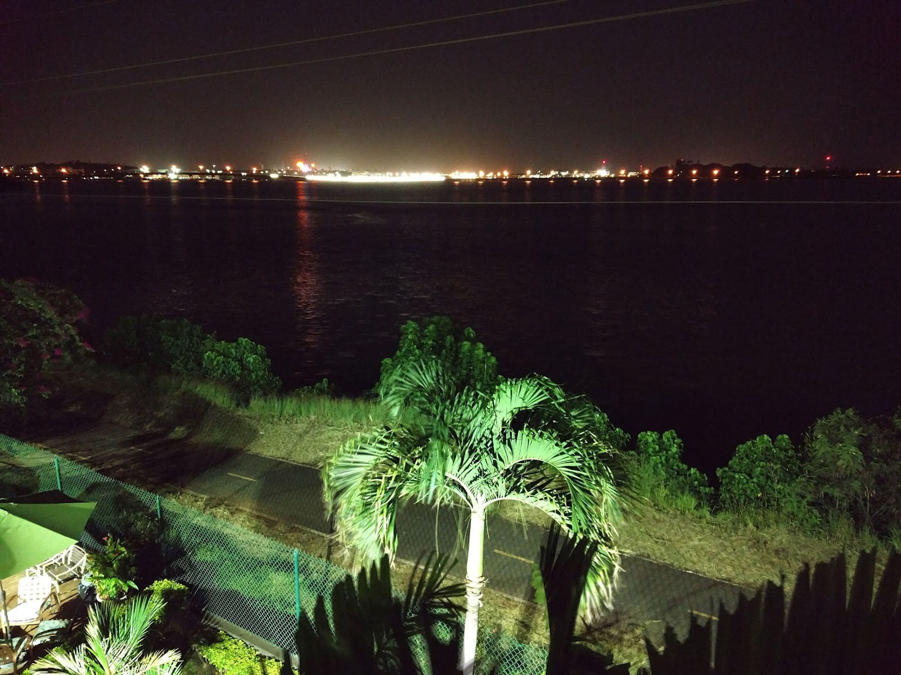 Photo 1 of Harbor Shores Apartment Hotel in Pearl Harbor & ʻAiea, Oahu