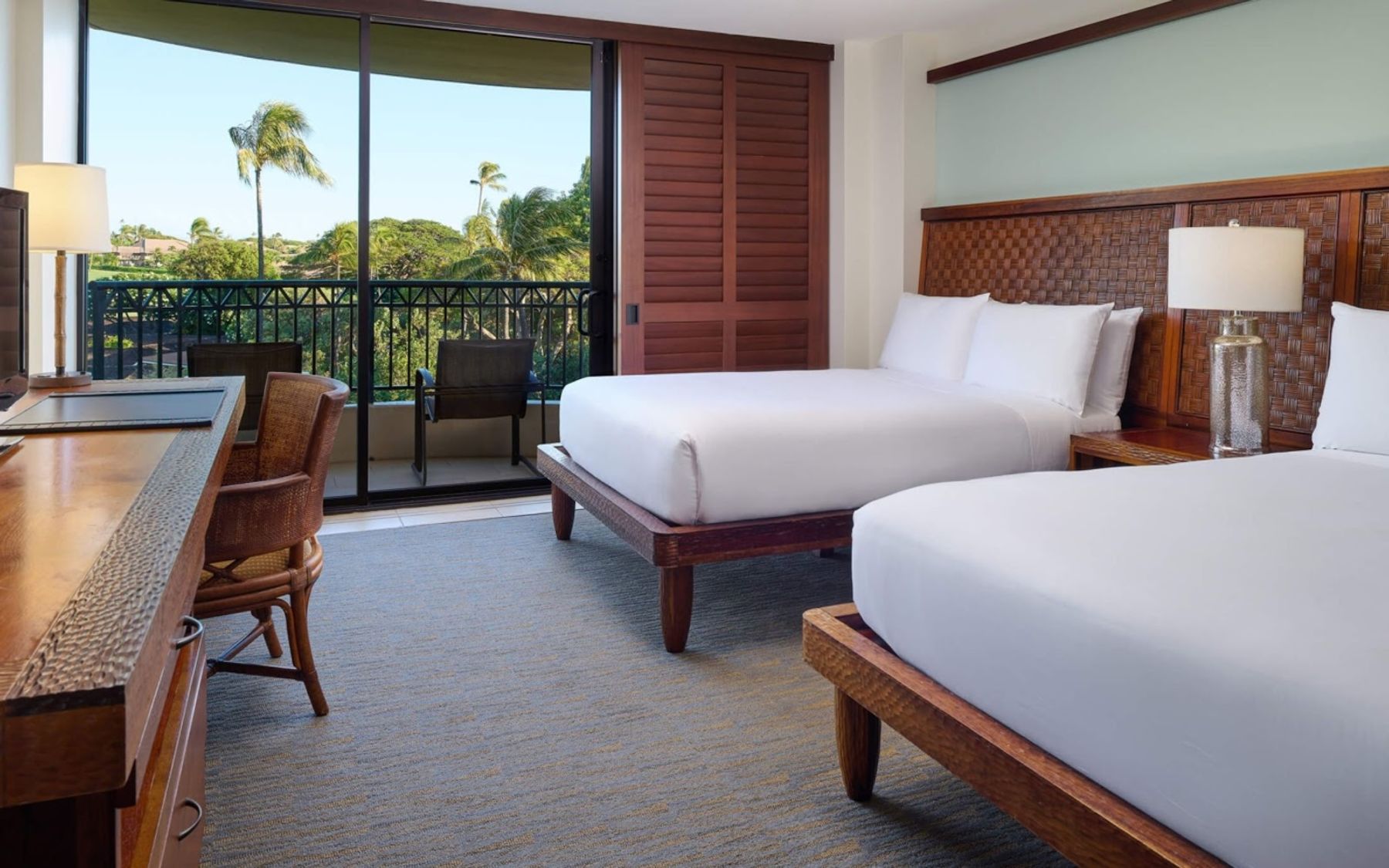 Photo 2 of Royal Lahaina Resort & Bungalows in Kāʻanapali, Maui