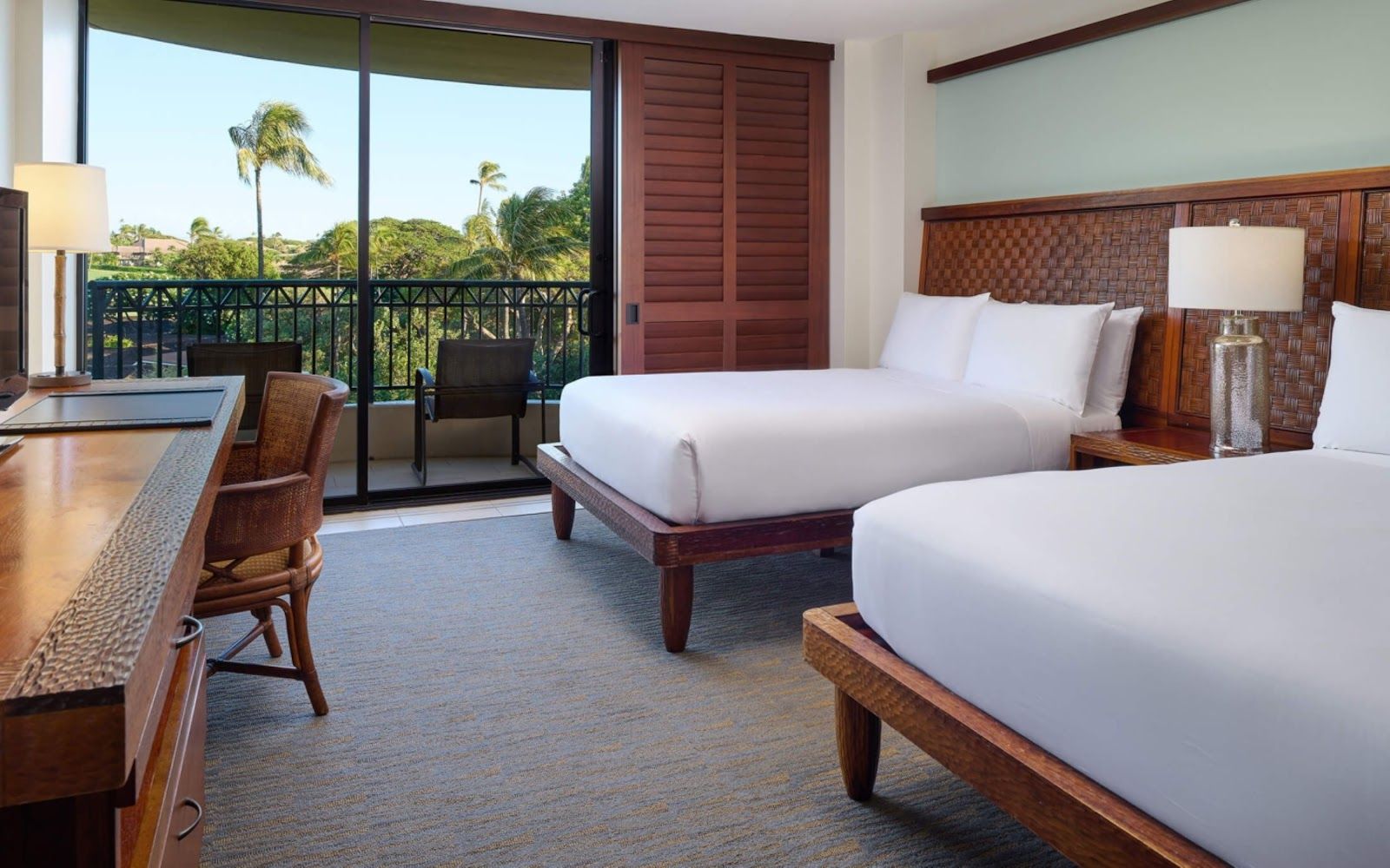 Photo 2 of Royal Lahaina Resort & Bungalows in Kāʻanapali, Maui
