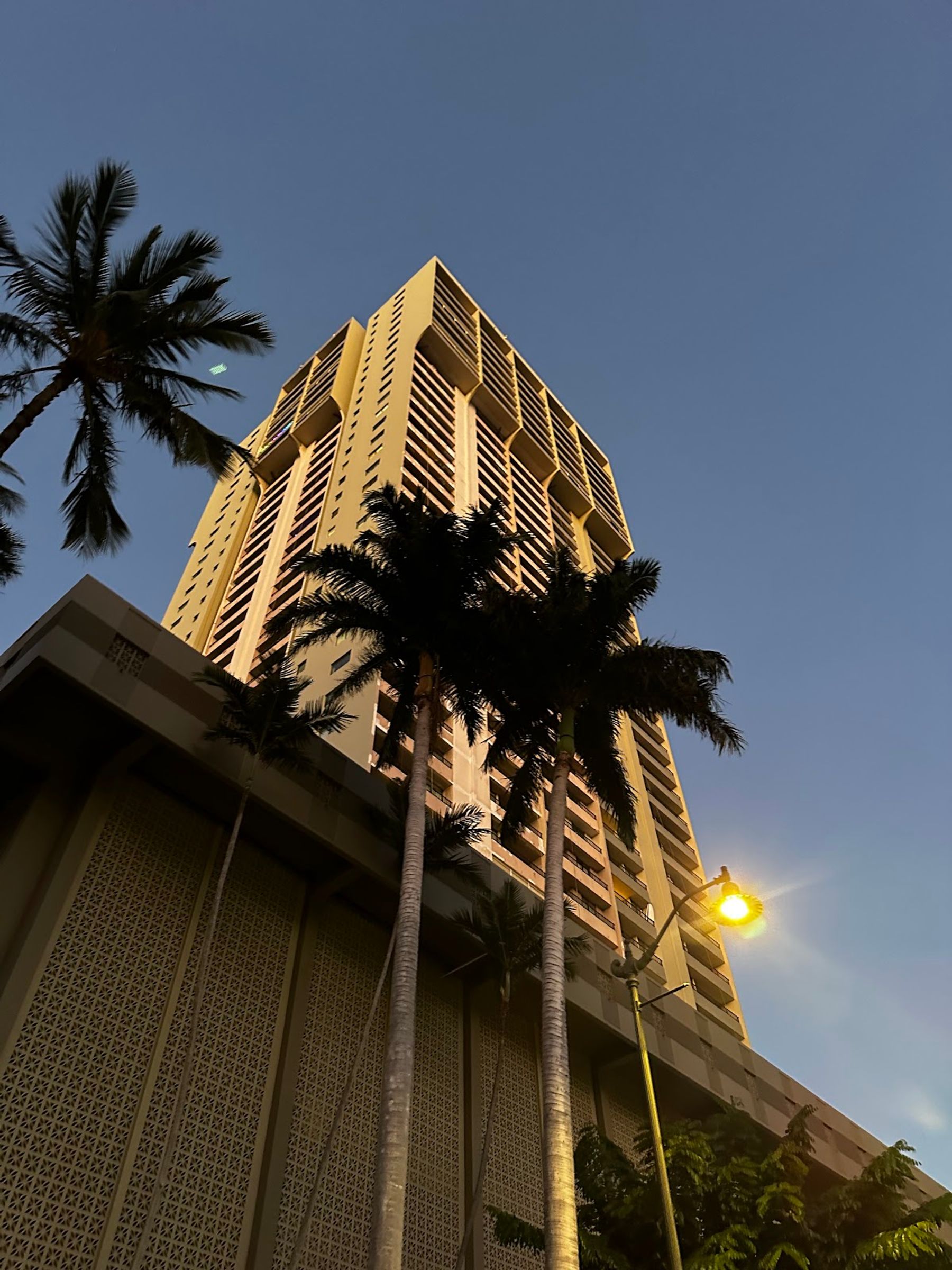 Photo 5 of Royal Kuhio Resort Condos in Waikīkī, Oahu