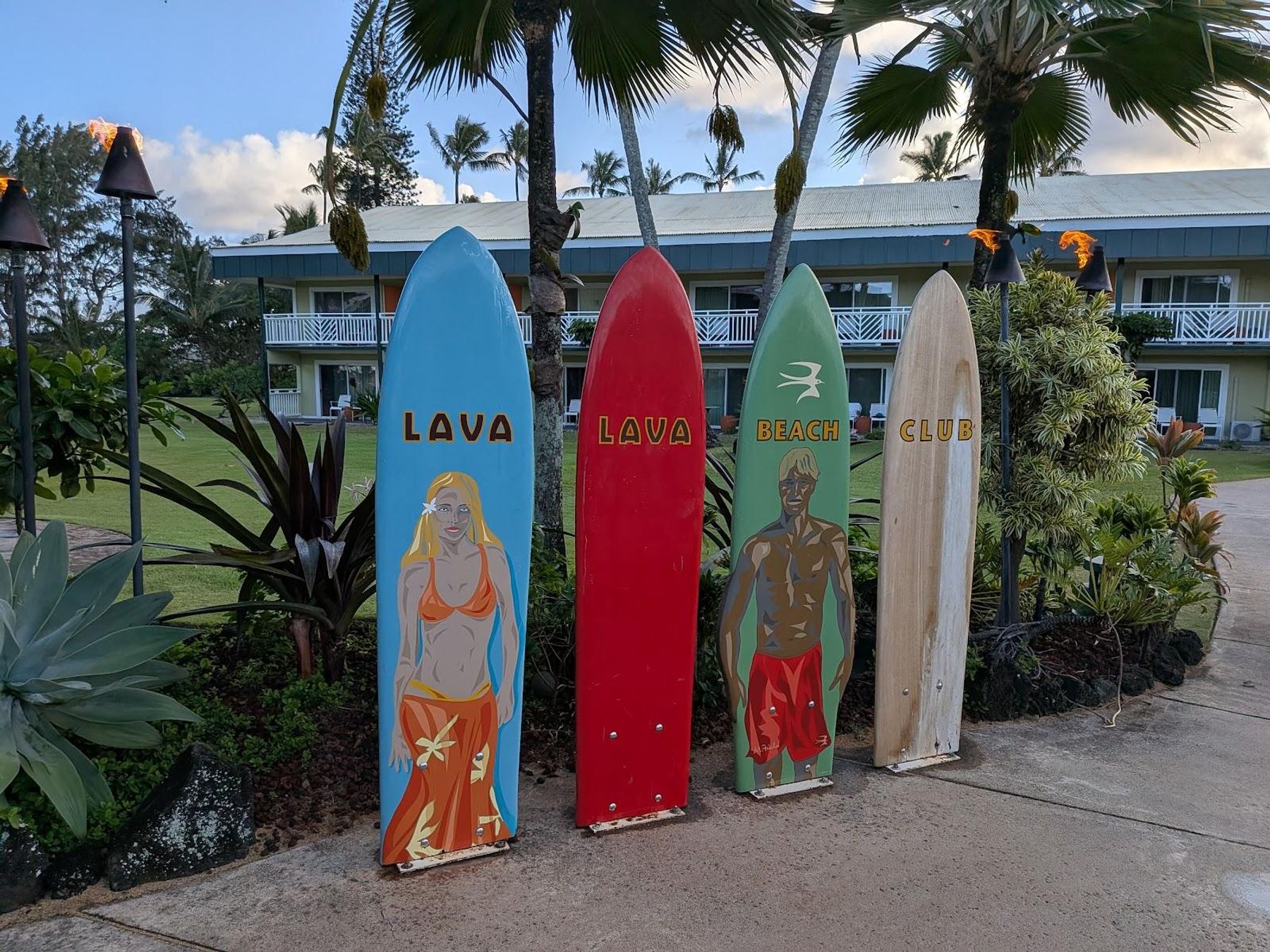 Lava Lava Beach Club restaurant in Kapaʻa, Kaua‘i