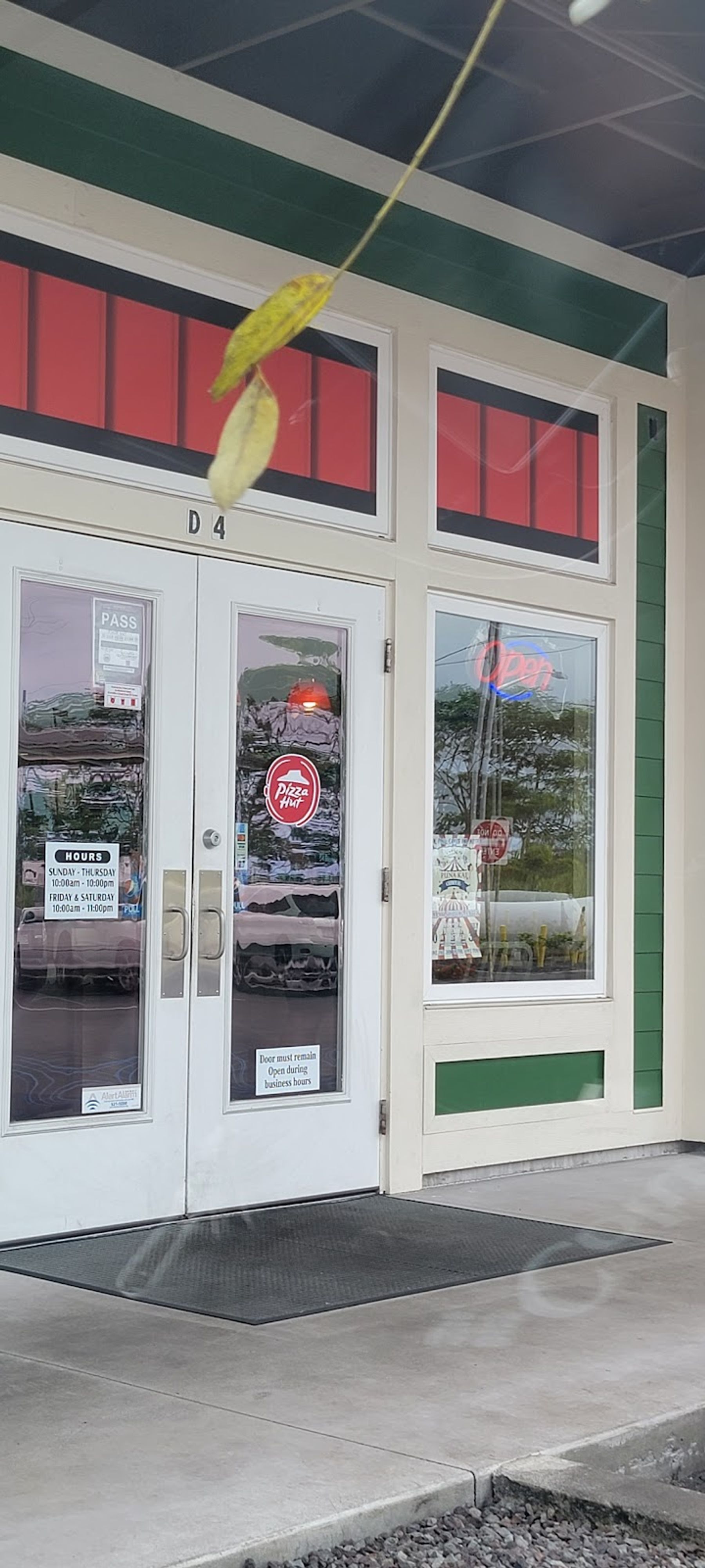 Photo 6 of Pizza Hut in Pāhoa, Big Island