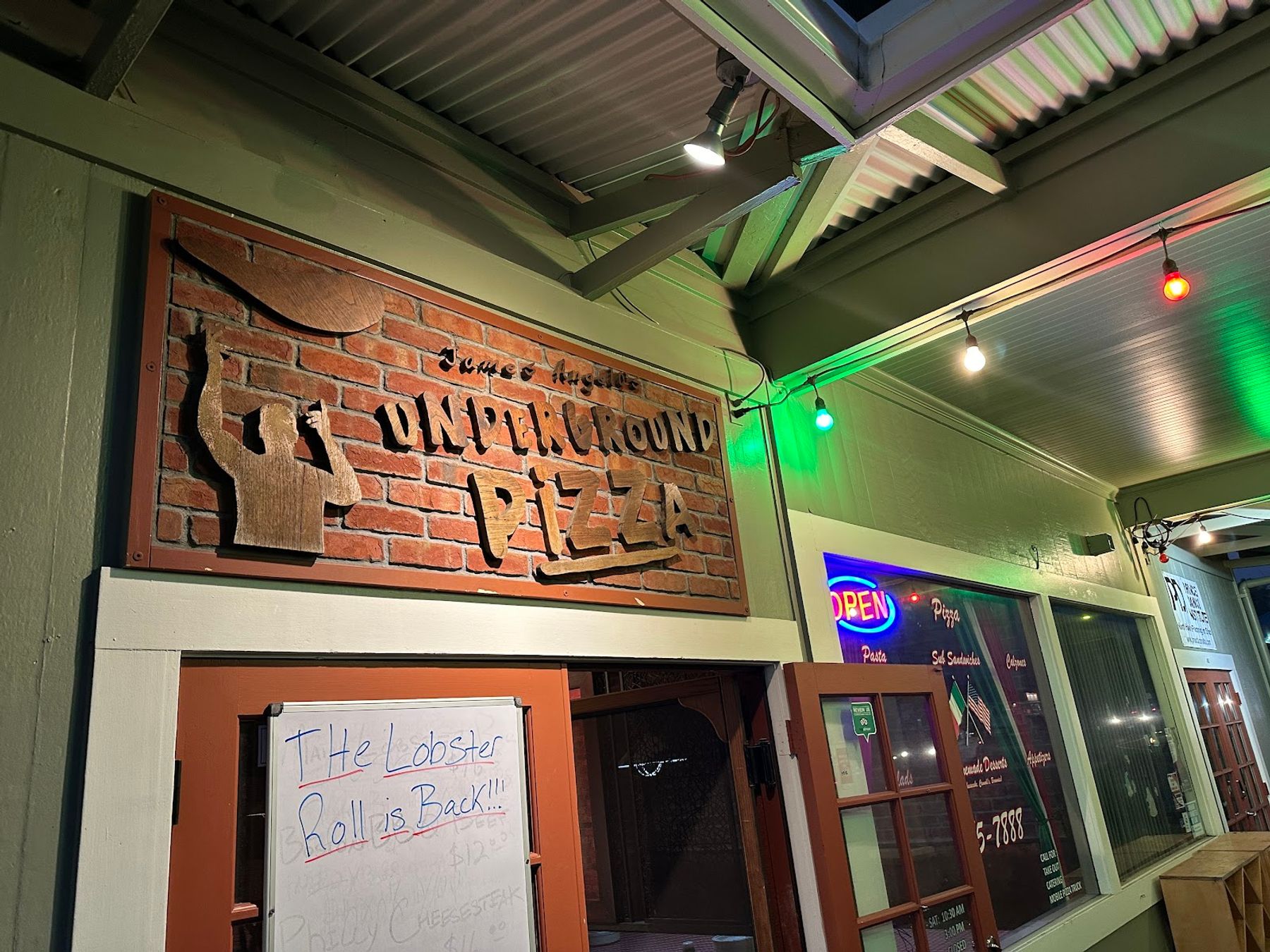 Photo 6 of James Angelo's Underground Pizza in Waimea, Big Island