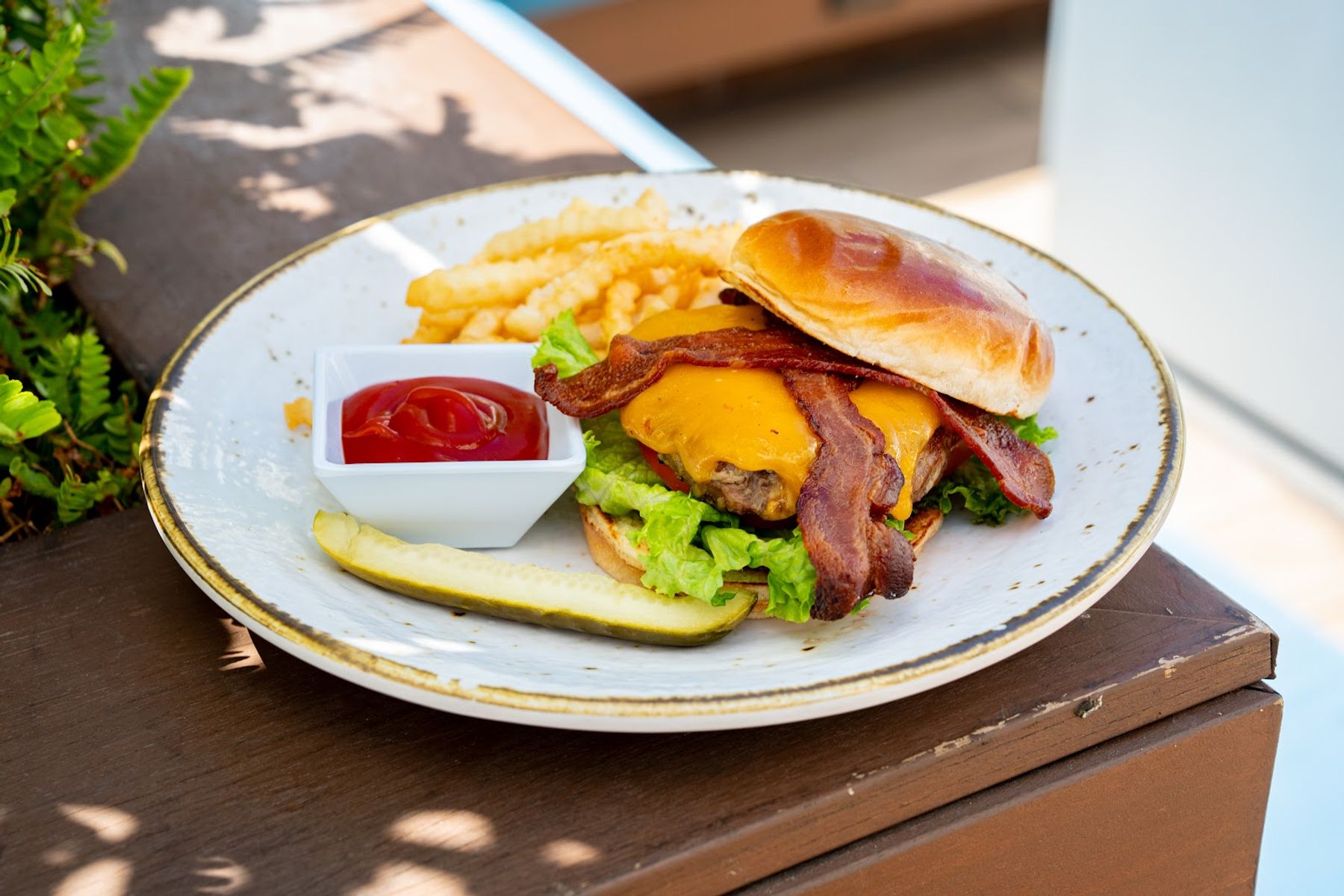 Photo 2 of Queensbreak Restaurant in Waikīkī, Oahu
