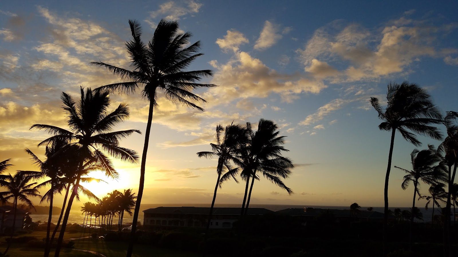 Poipu Sands lodging in Poʻipū, Kaua‘i
