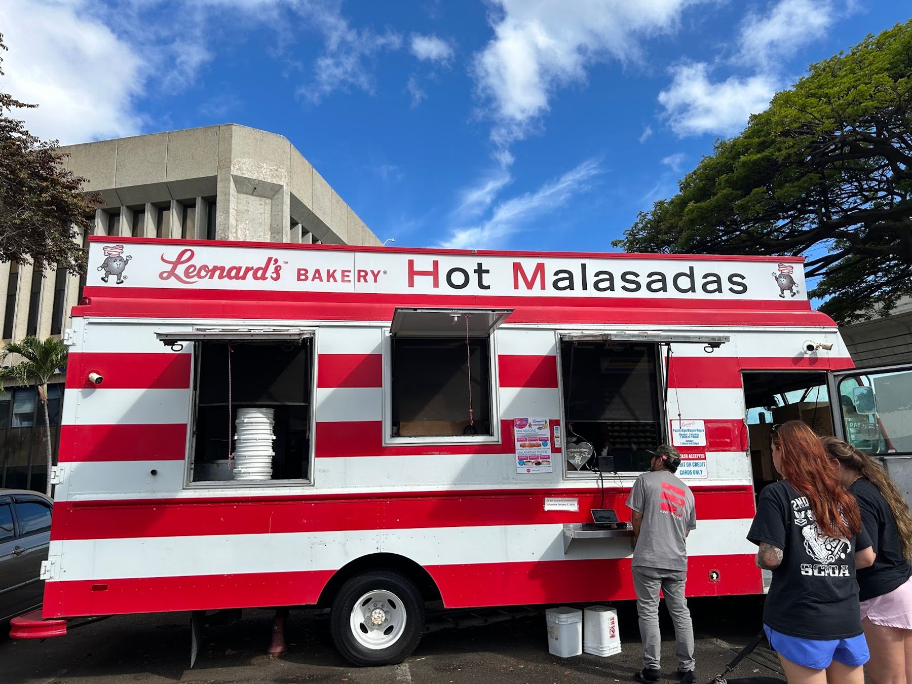 Photo 3 of Leonard's Bakery Malasada Truck in Hawaiʻi Kai & East Honolulu, Oahu