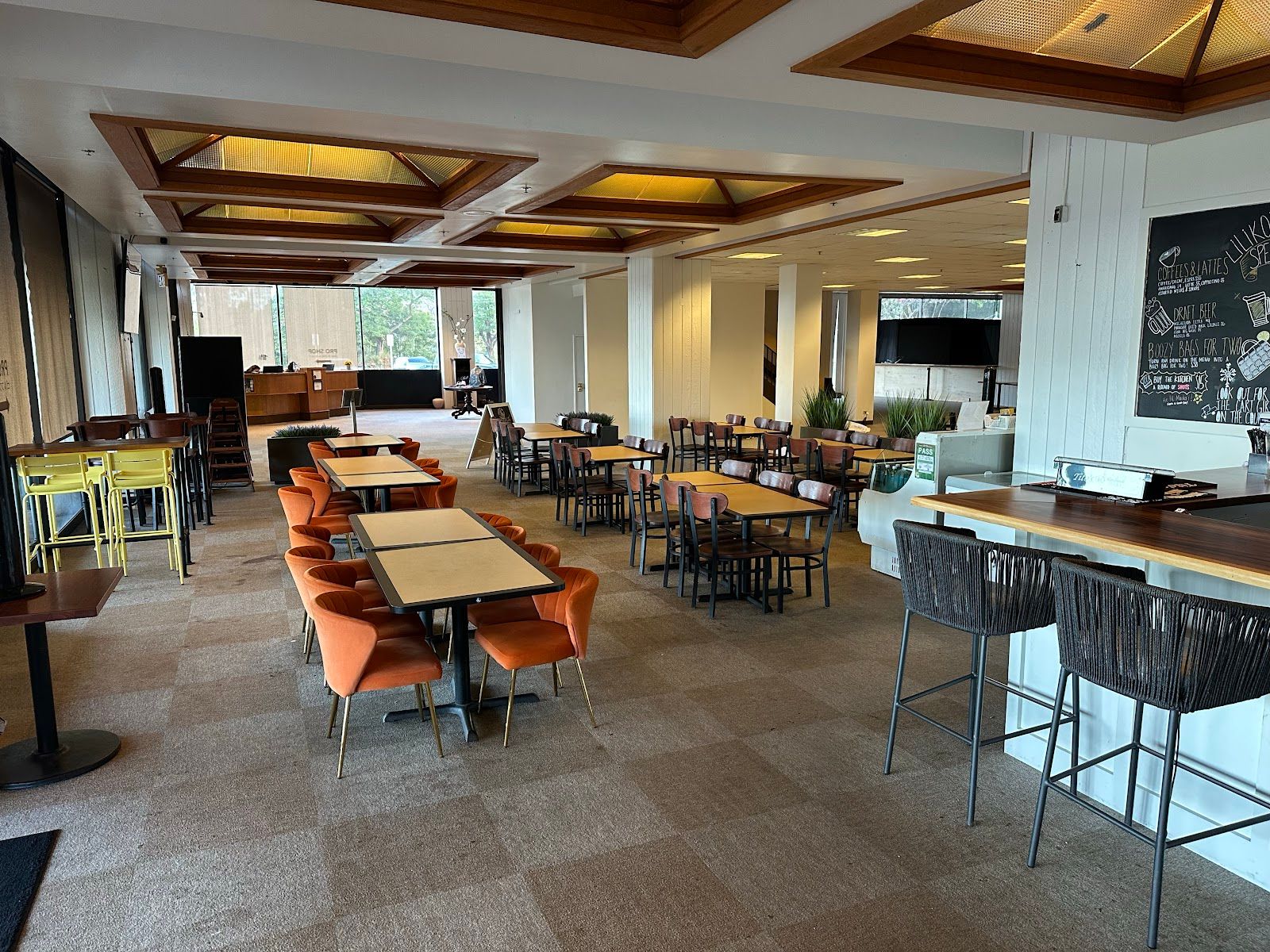 Photo 1 of Lilikoi Lounge LLC in Waiʻanae Coast, Oahu