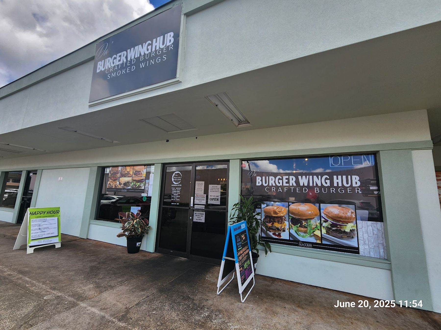 Photo 8 of Da Burger Wing Hub in Wahiawā, Oahu