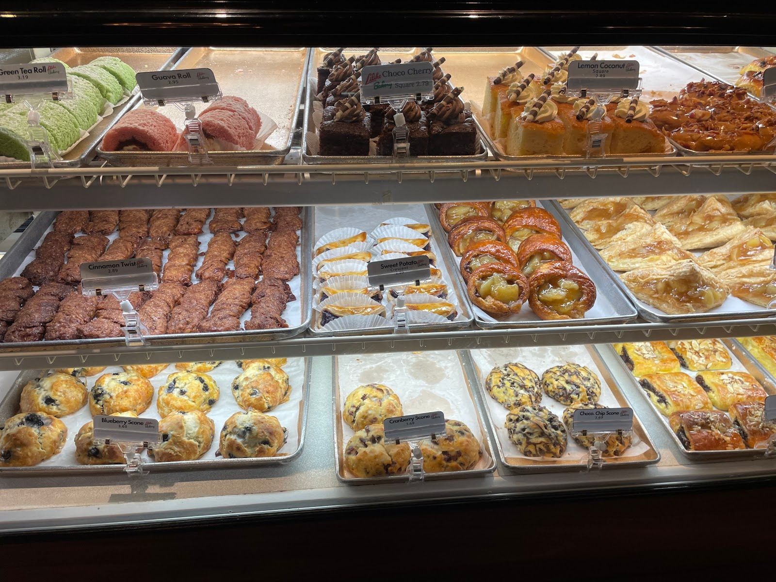 Photo 2 of Liliha Bakery Nimitz in Downtown, Chinatown & Kakaʻako, Oahu