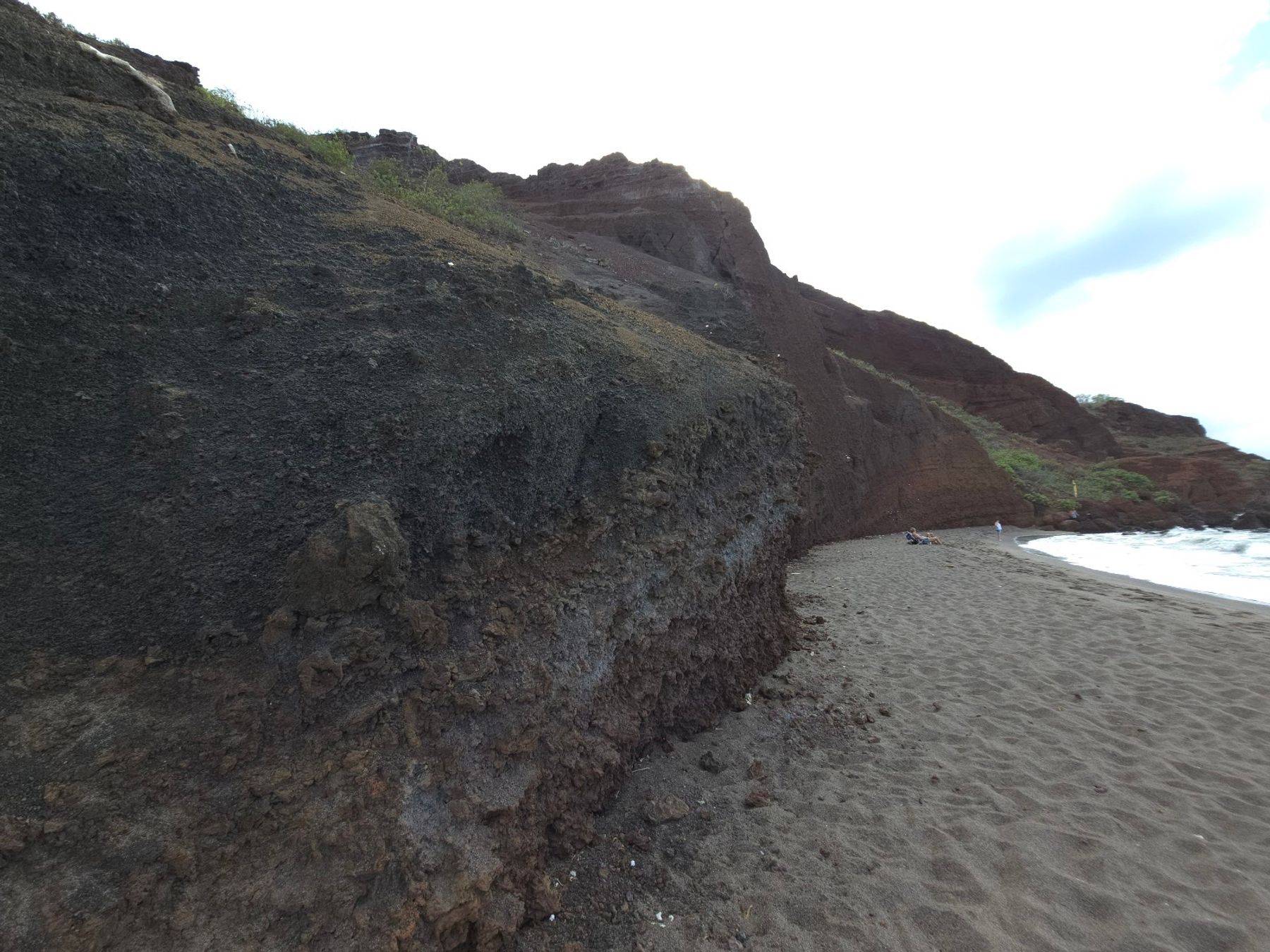Photo 6 of Oneuli Beach in Mākena, Maui
