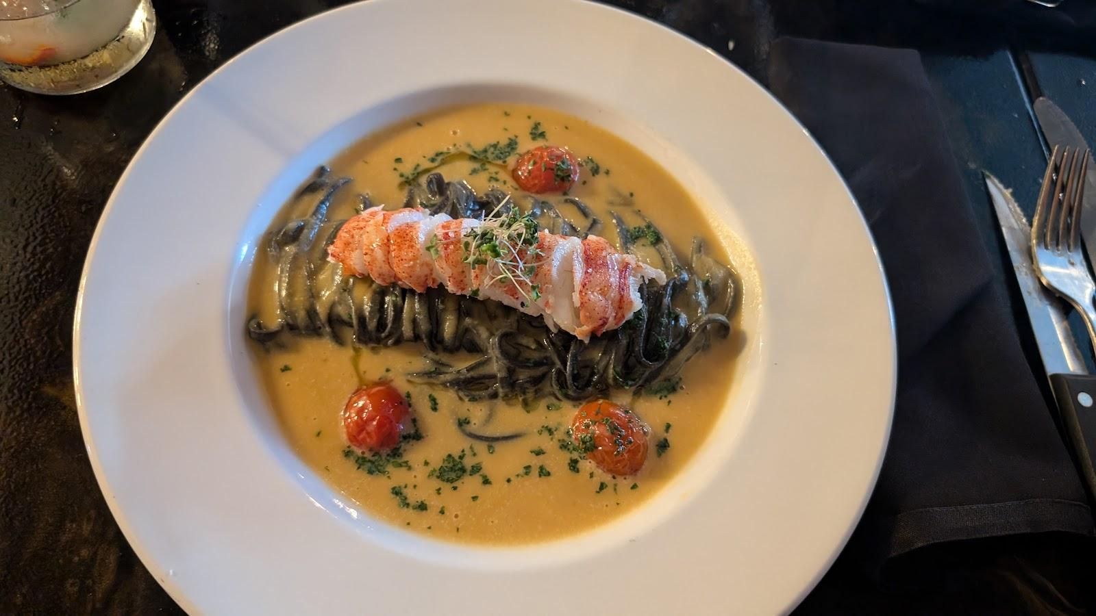 Naisla Kitchen and Cocktails restaurant in Kapaʻa, Kaua‘i photo 3