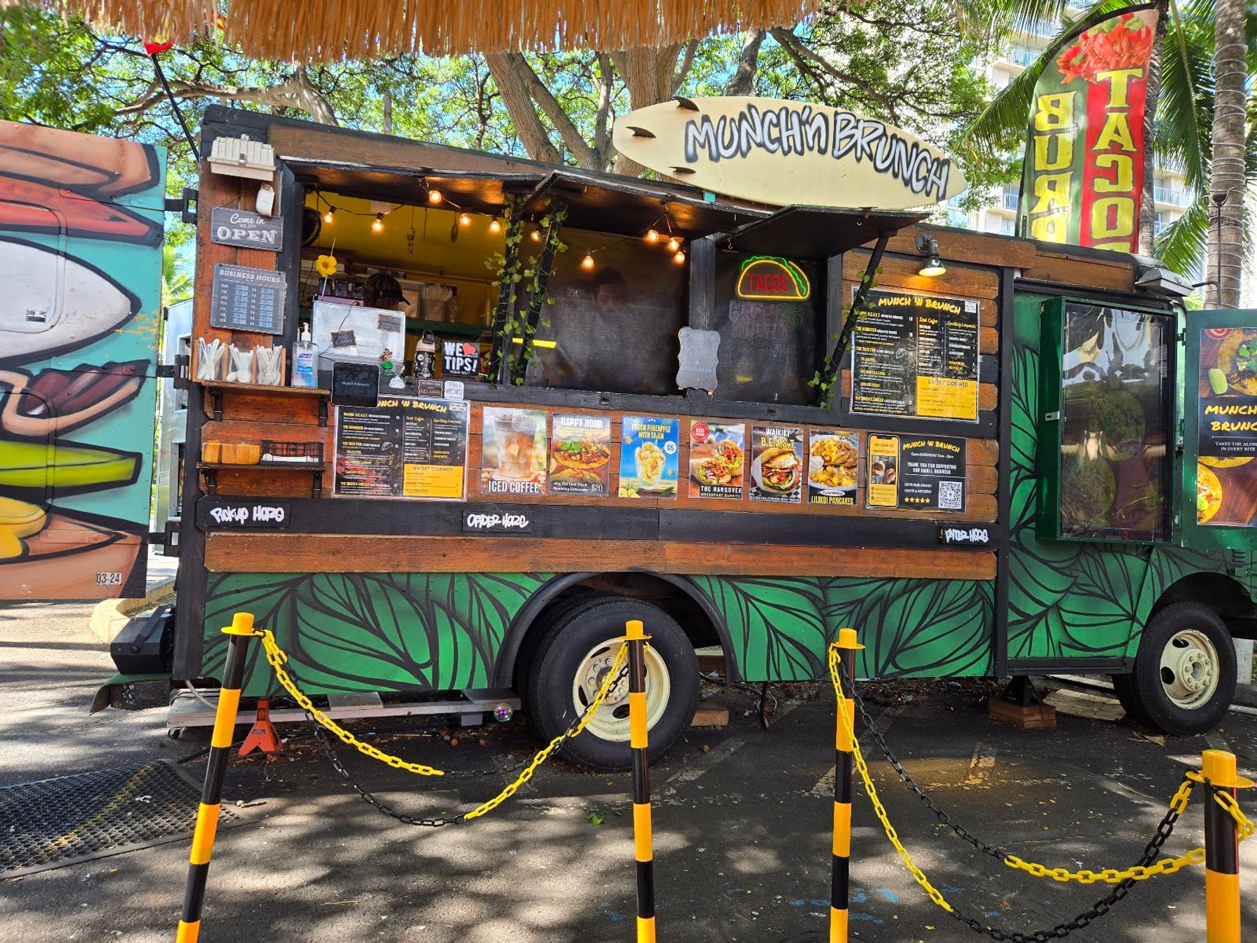 Photo 4 of Food truck park in Waikīkī, Oahu