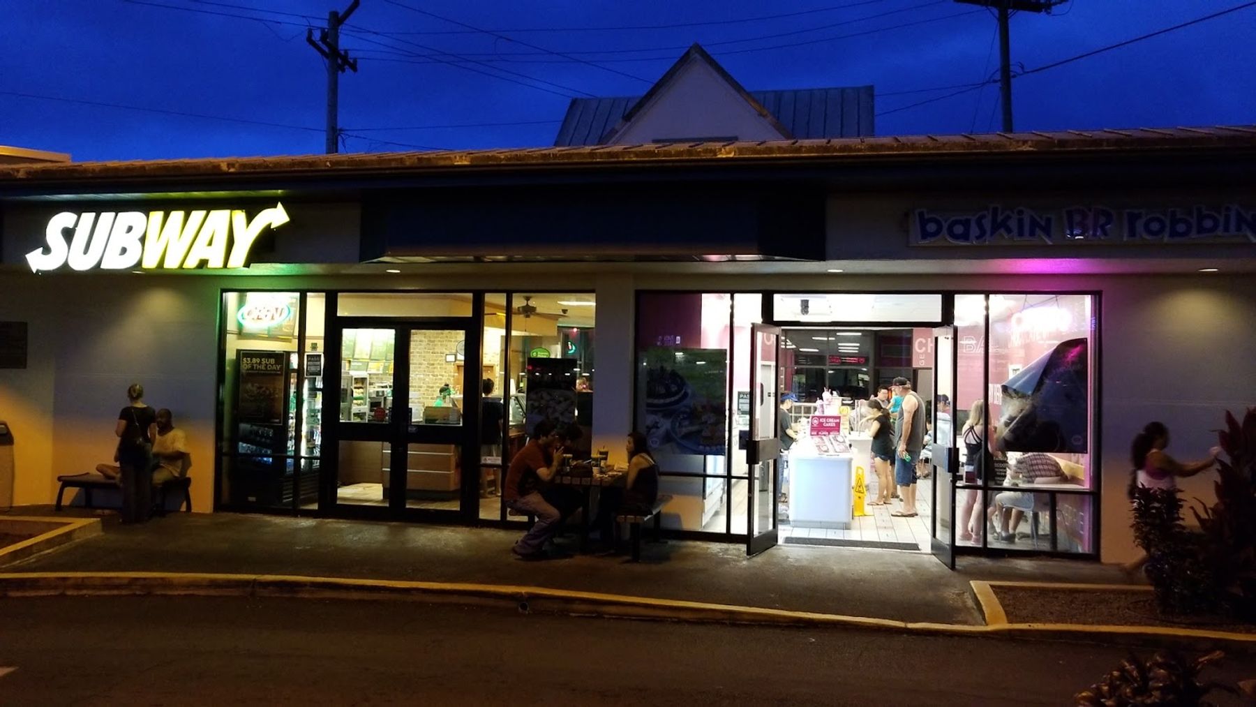 Photo 1 of Baskin-Robbins in Hilo, Big Island
