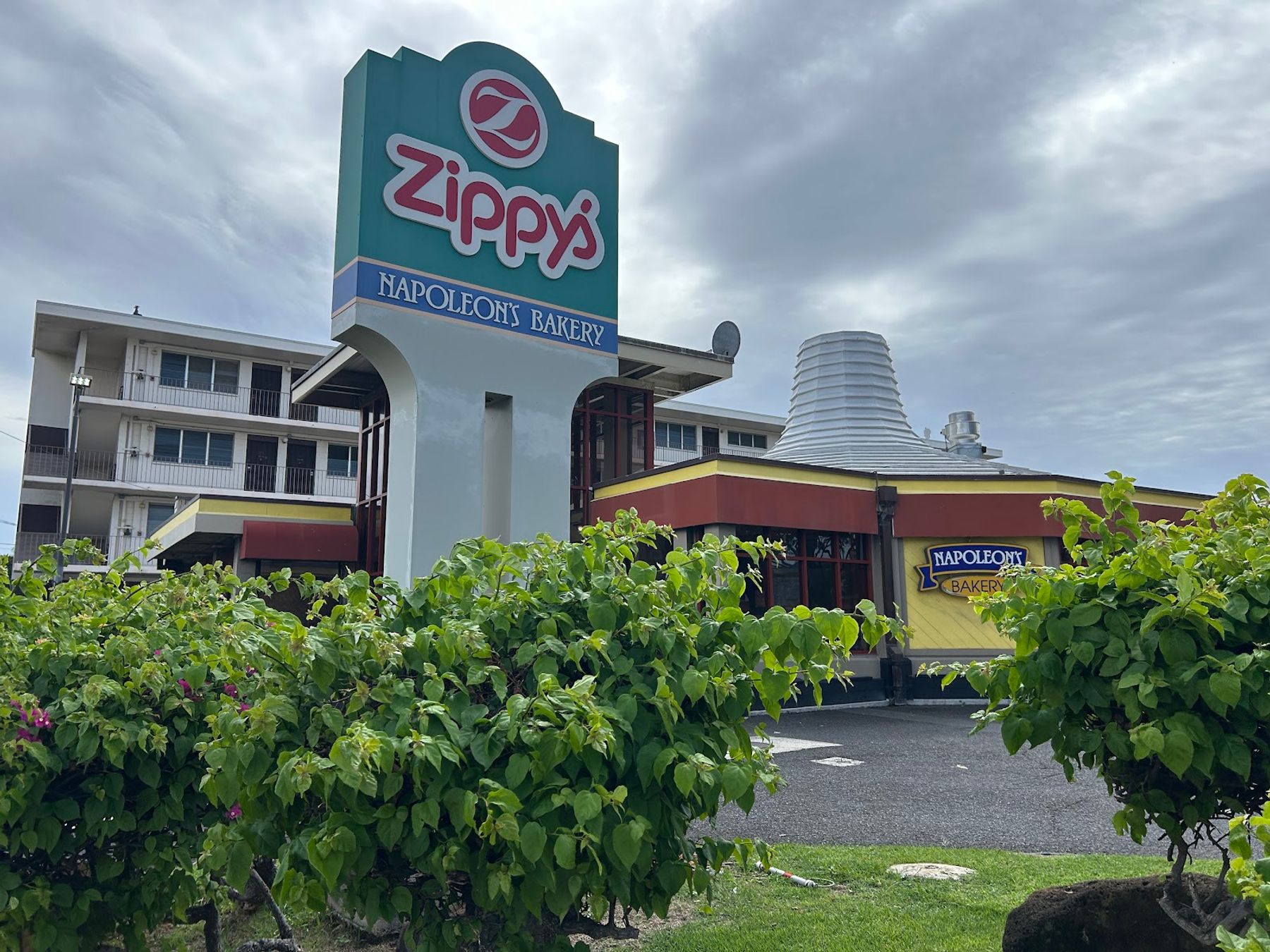 Photo 5 of Zippy's Kaimuki in Kaimukī & Pālolo, Oahu
