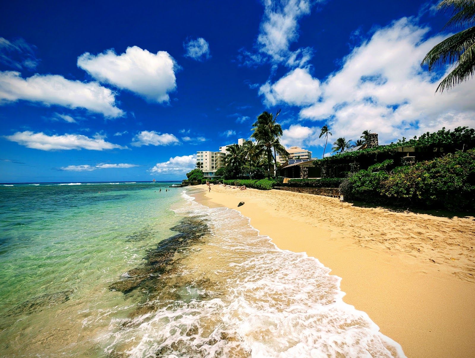 Photo 6 of Mākālei Beach Park in Diamond Head & Kapahulu, Oahu