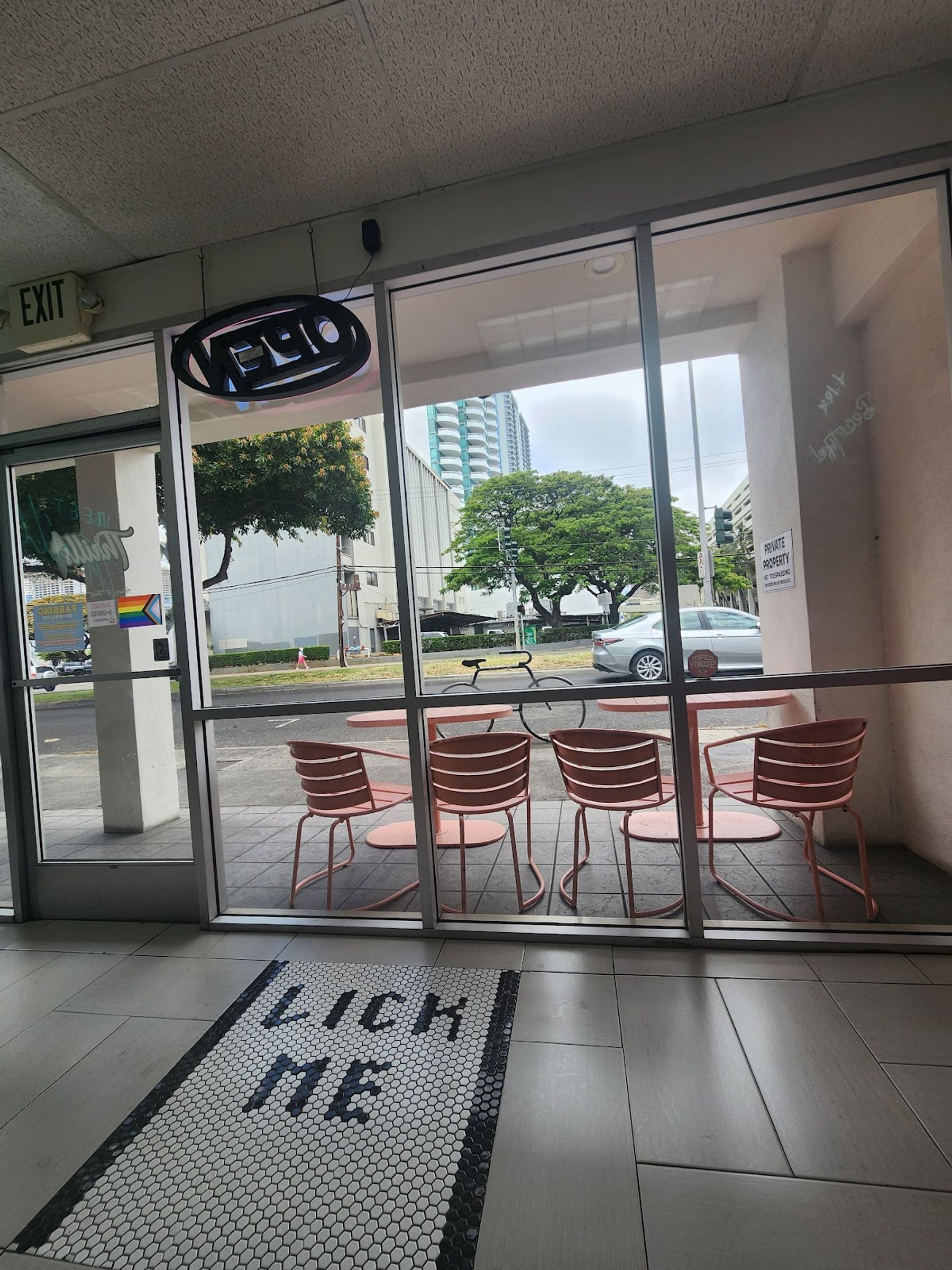Photo 1 of Thrills Soft Serve in Ala Moana & Mōʻiliʻili, Oahu