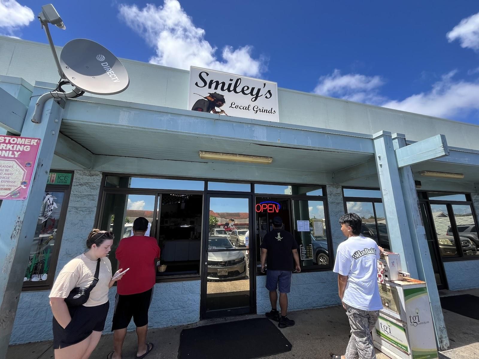 Smiley's Local Grinds restaurant in Lihue, Kaua‘i