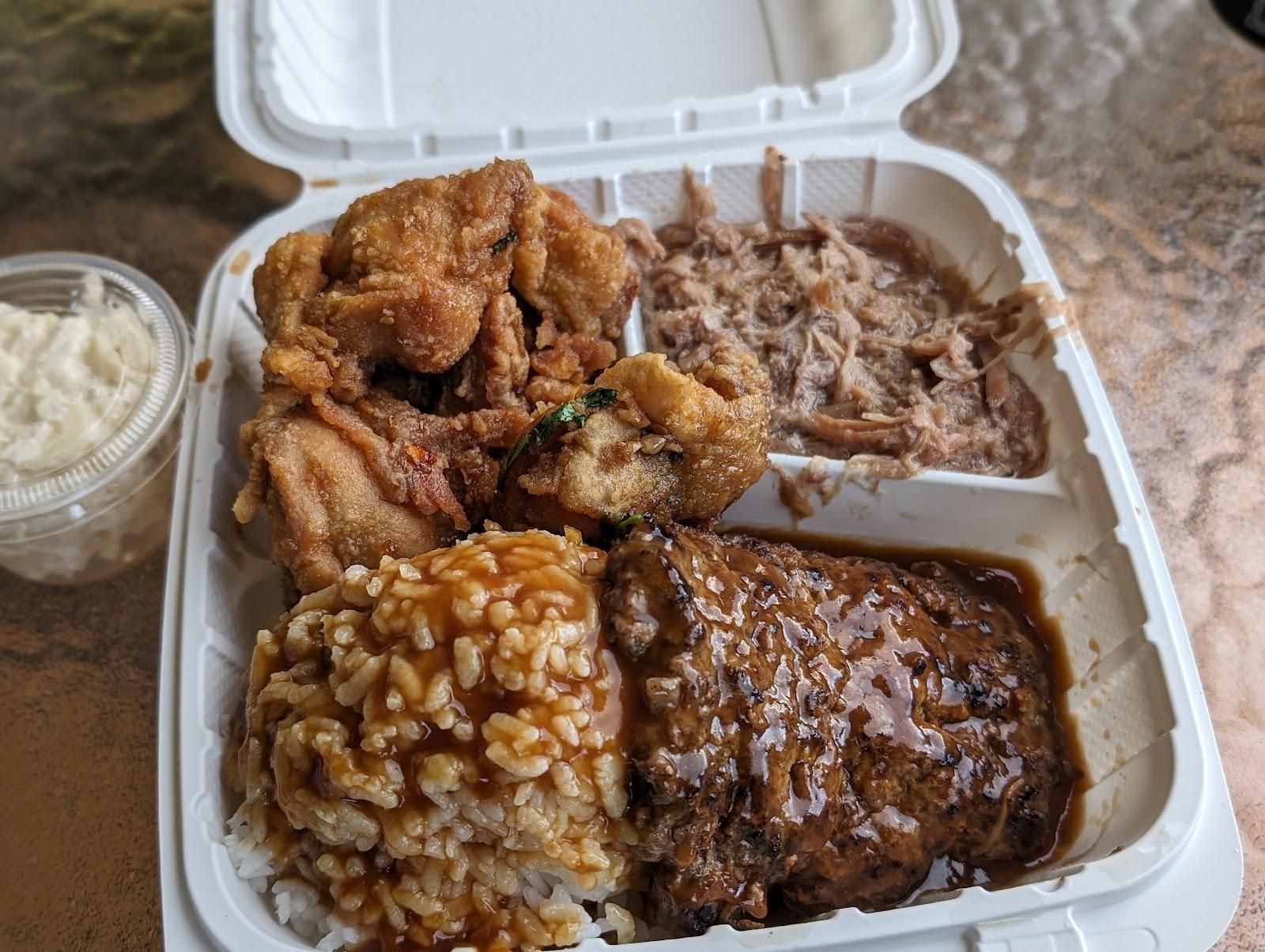 Smiley's Local Grinds restaurant in Lihue, Kaua‘i photo 3