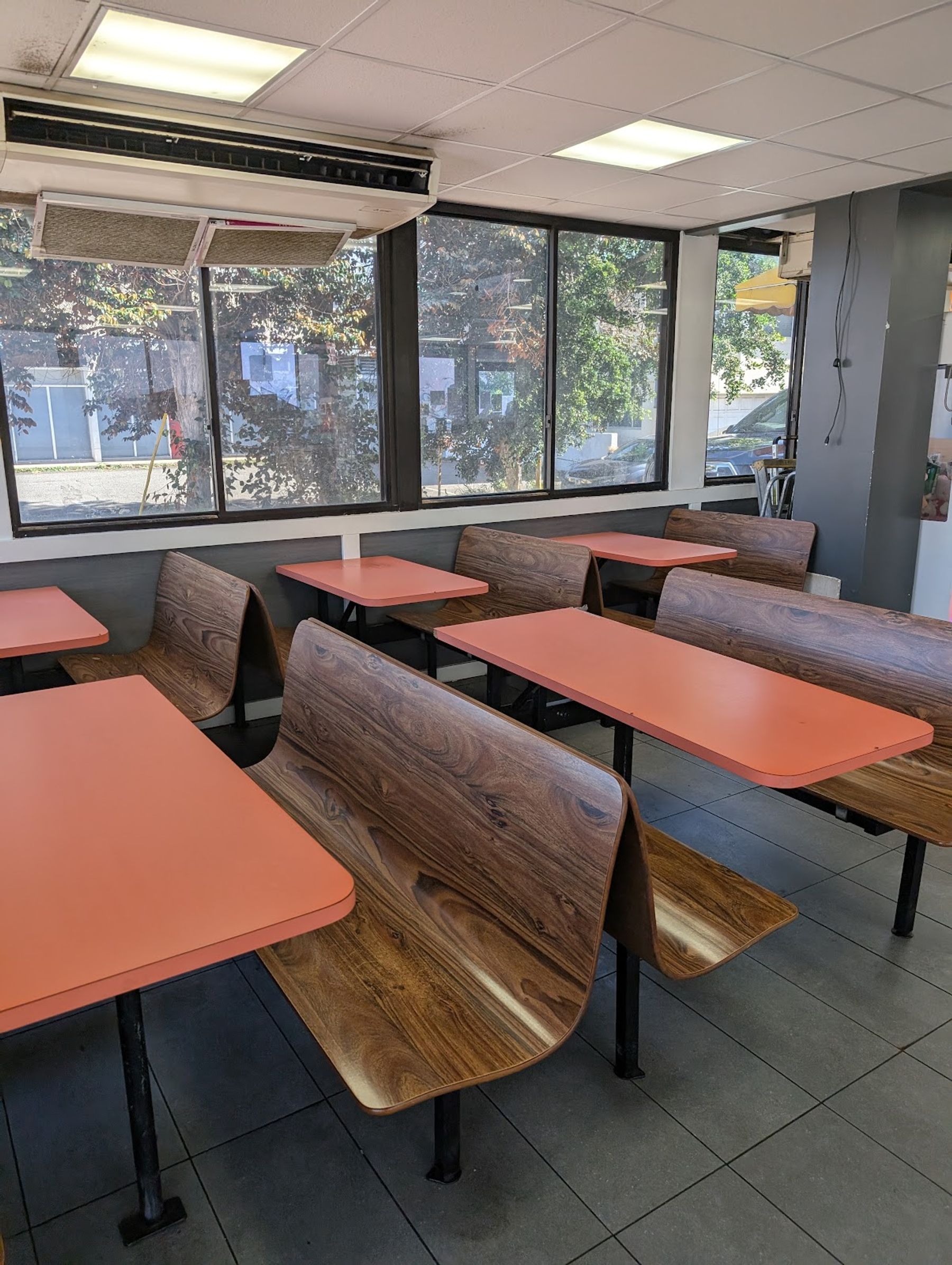 Photo 10 of Richie's Drive Inn in Downtown, Chinatown & Kakaʻako, Oahu