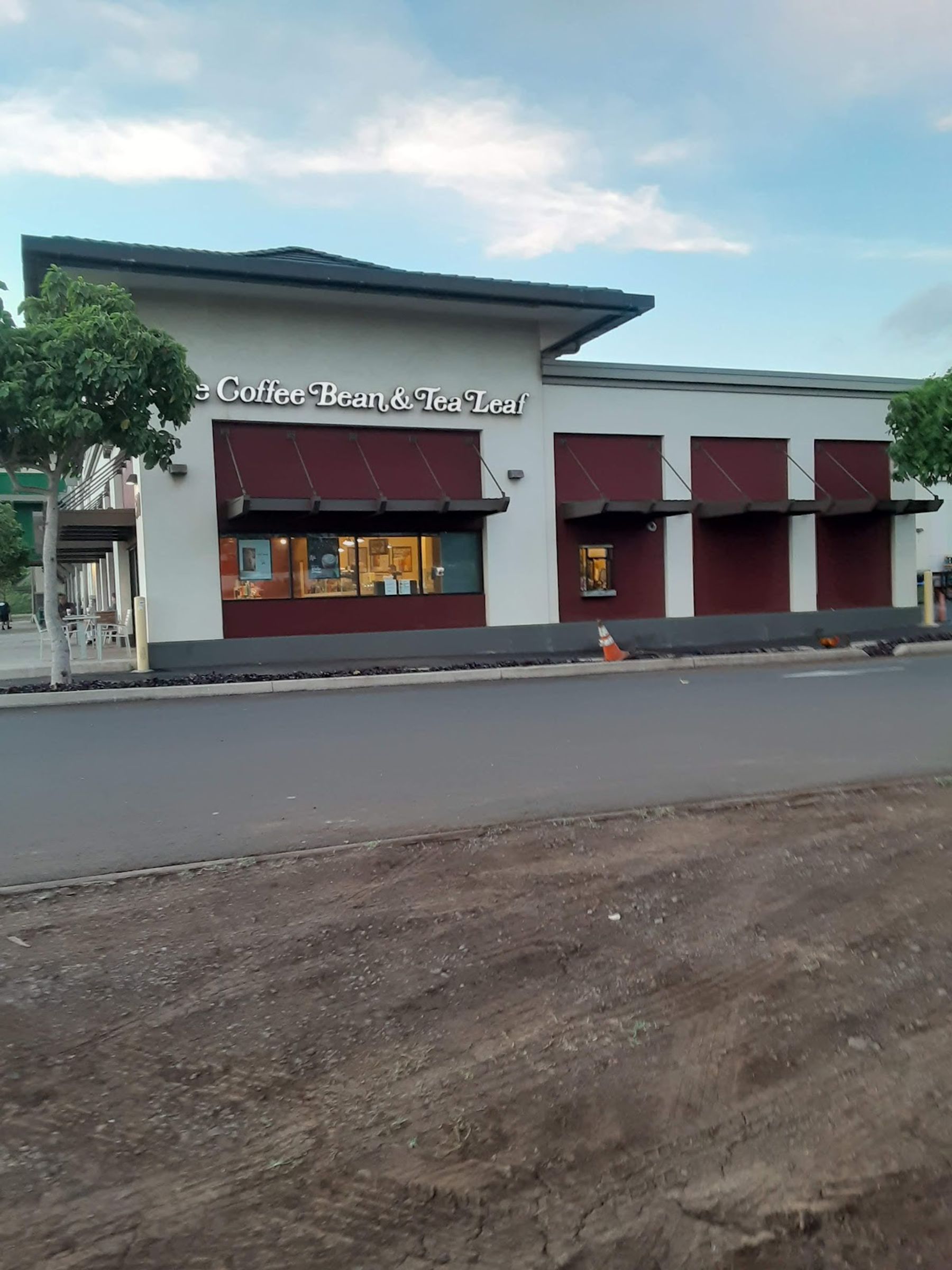 Photo 4 of The Coffee Bean & Tea Leaf Kehalani in Wailuku, Maui