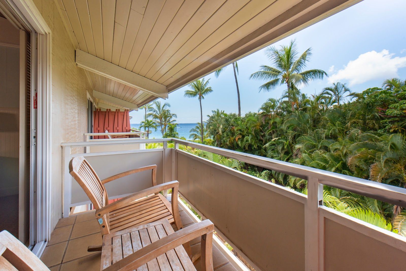 Photo 1 of Kaanapali Ocean Inn in Kāʻanapali, Maui