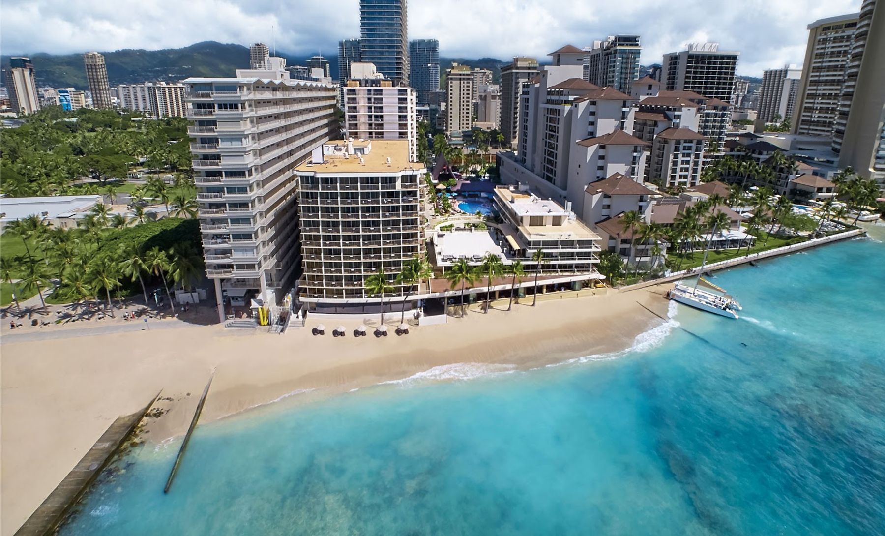 Photo 7 of OUTRIGGER Reef Waikiki Beach Resort in Waikīkī, Oahu