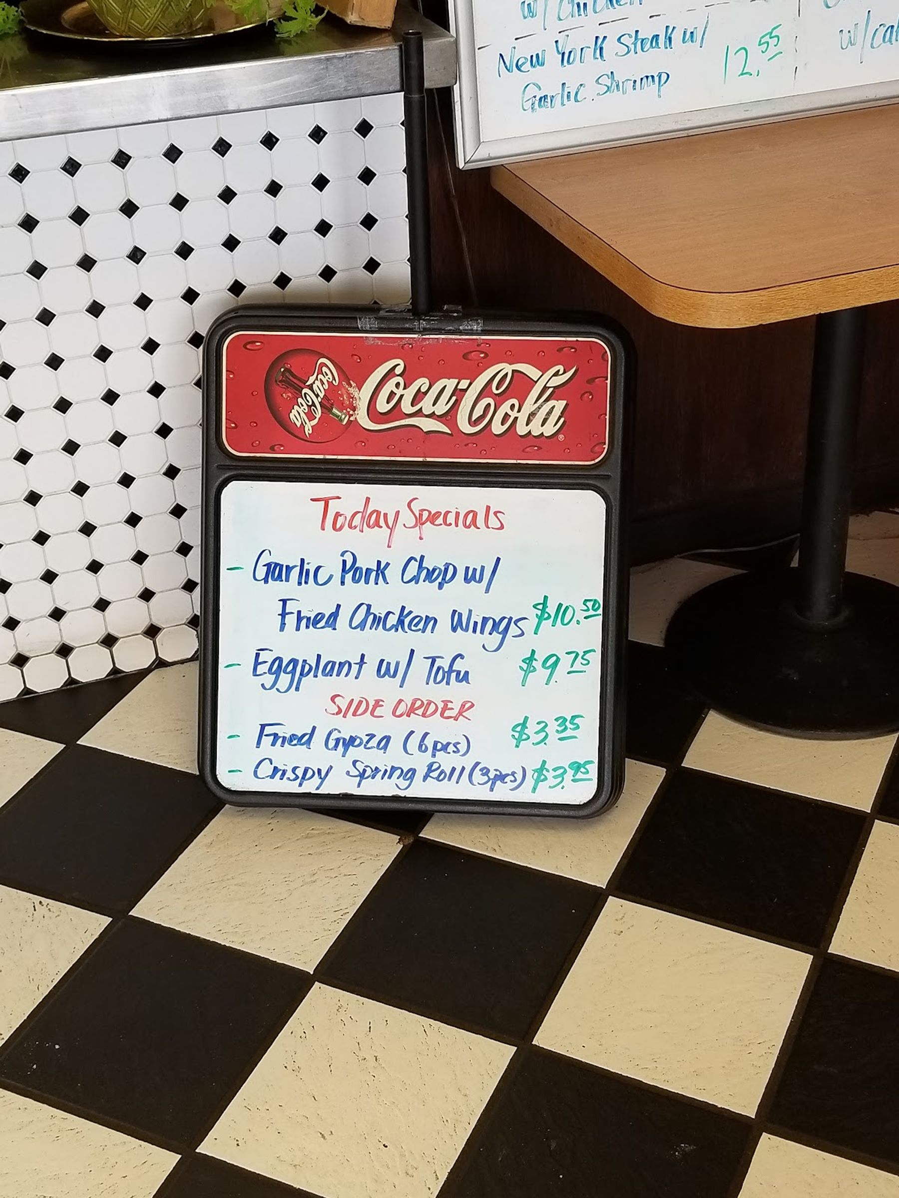 Photo 10 of Palisades Drive Inn in Pearl City, Oahu