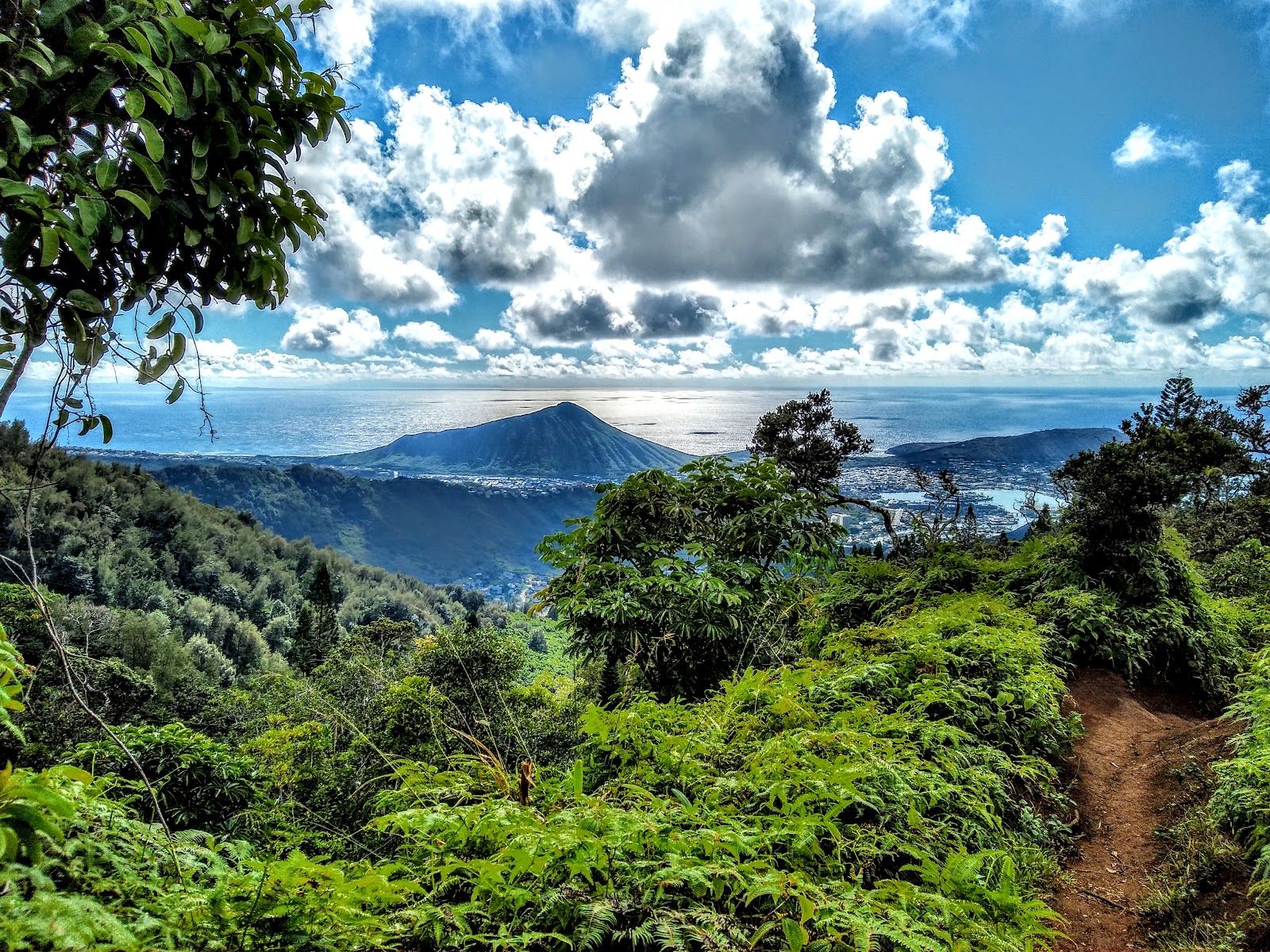 Photo 2 of Kuli‘ou‘ou Ridge Trailhead in Hawaiʻi Kai & East Honolulu, Oahu