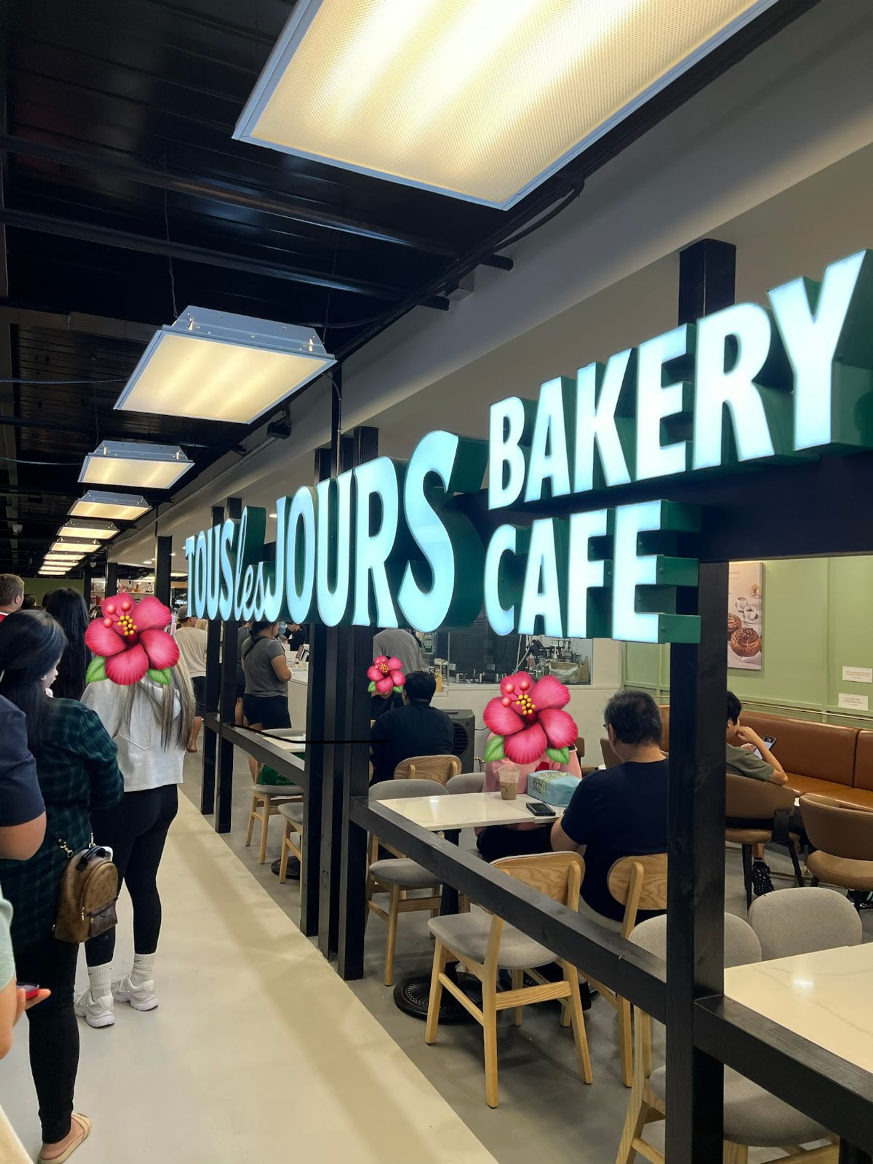 Photo 6 of Tous les Jours in Ala Moana & Mōʻiliʻili, Oahu