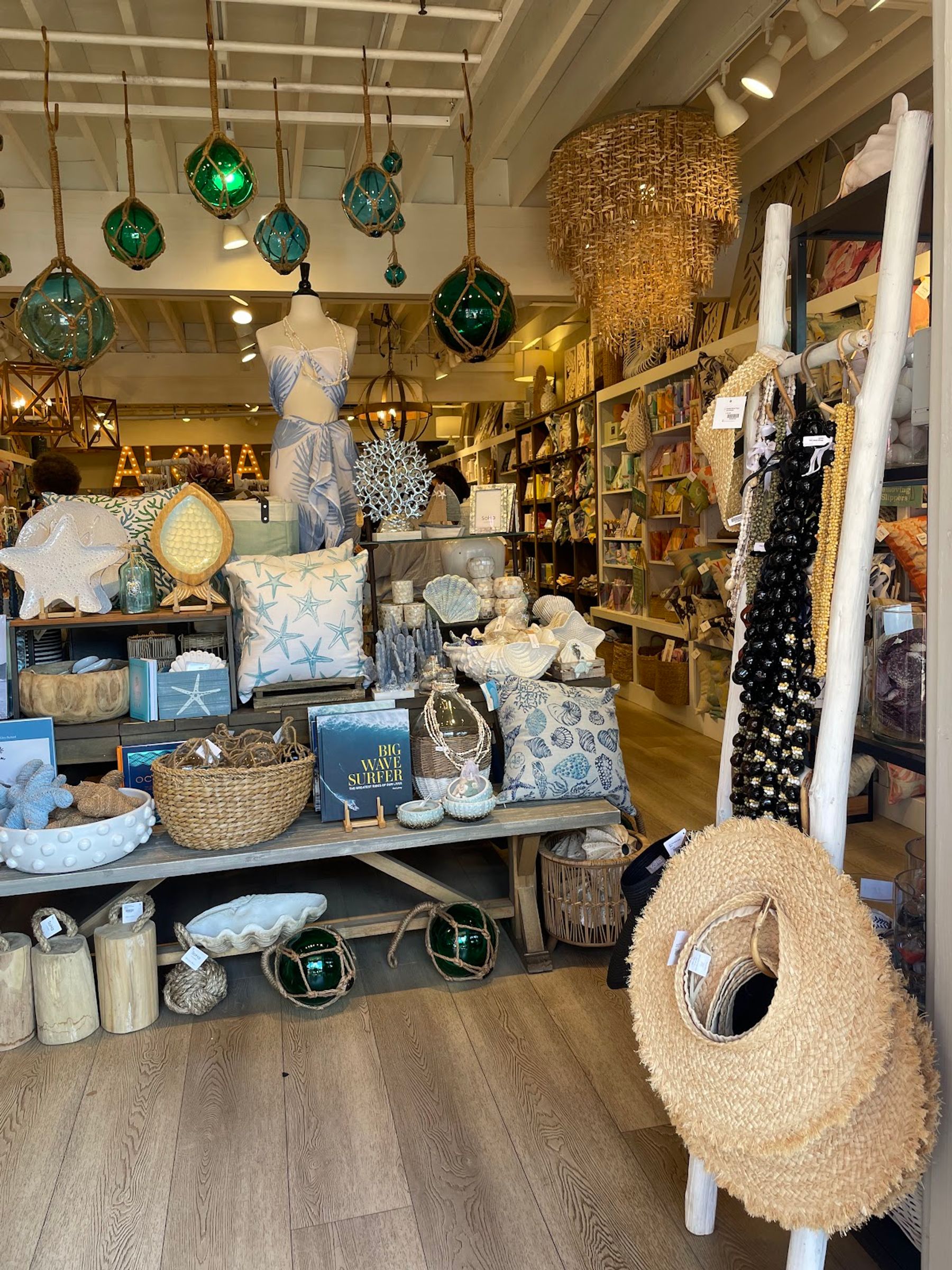 Photo 2 of North Shore Marketplace in Haleʻiwa, Oahu