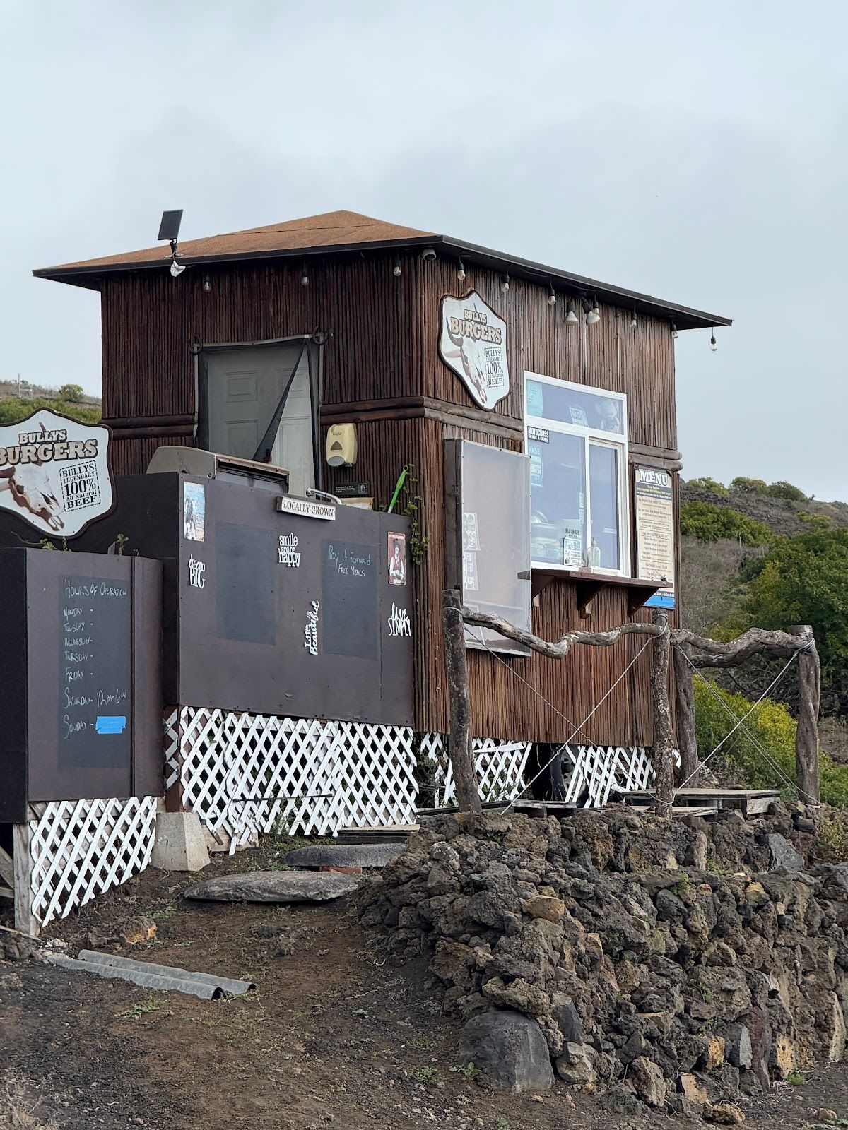 Photo 2 of Bully's Burgers in Ulupalakua, Maui
