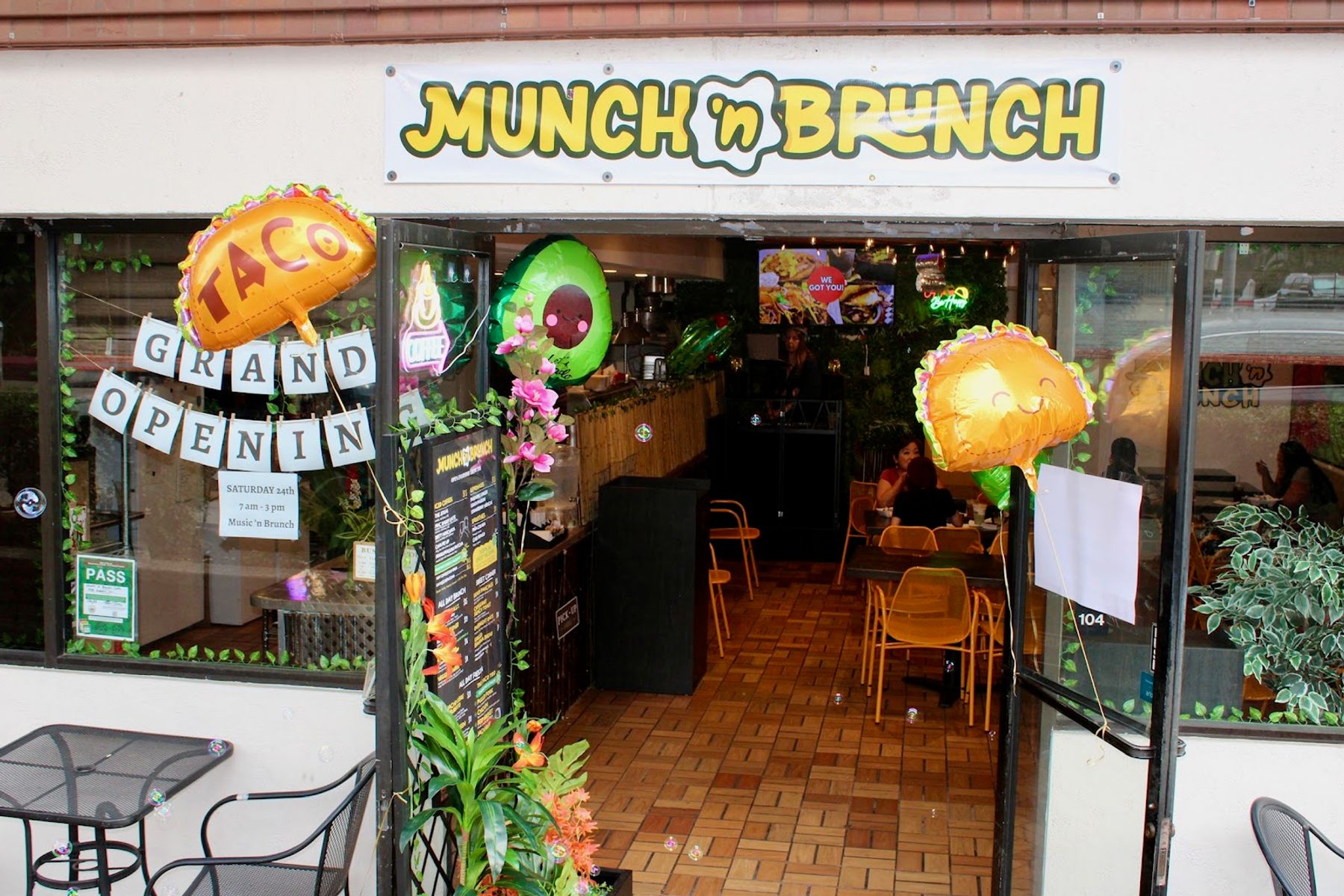 Photo 1 of Munch N Brunch Cafe – Breakfast & Iced Coffee in Waikiki in Waikīkī, Oahu