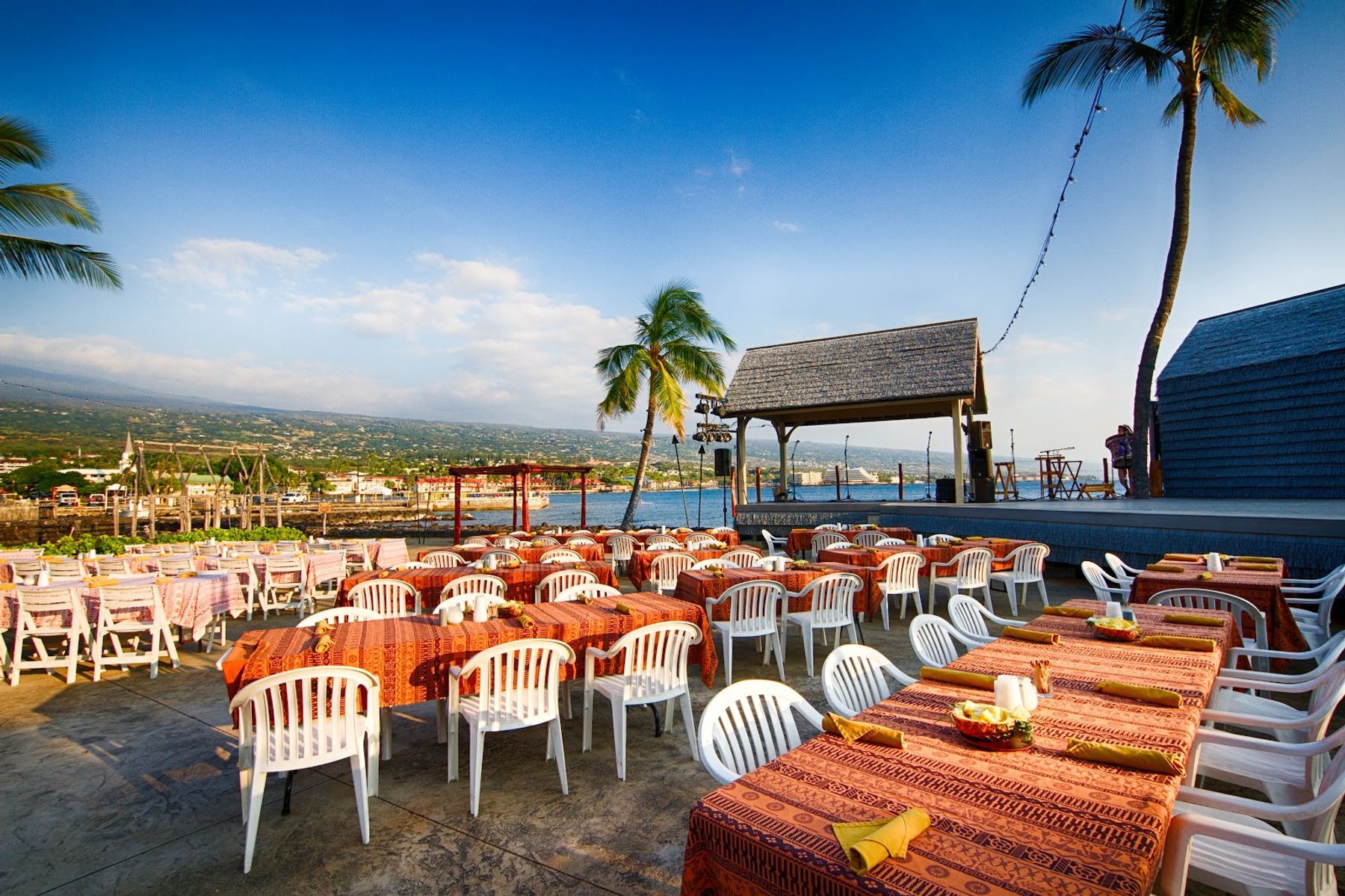 Photo 2 of Island Breeze Lū‘au - He 'Ohana Kakou in Kailua-Kona, Big Island