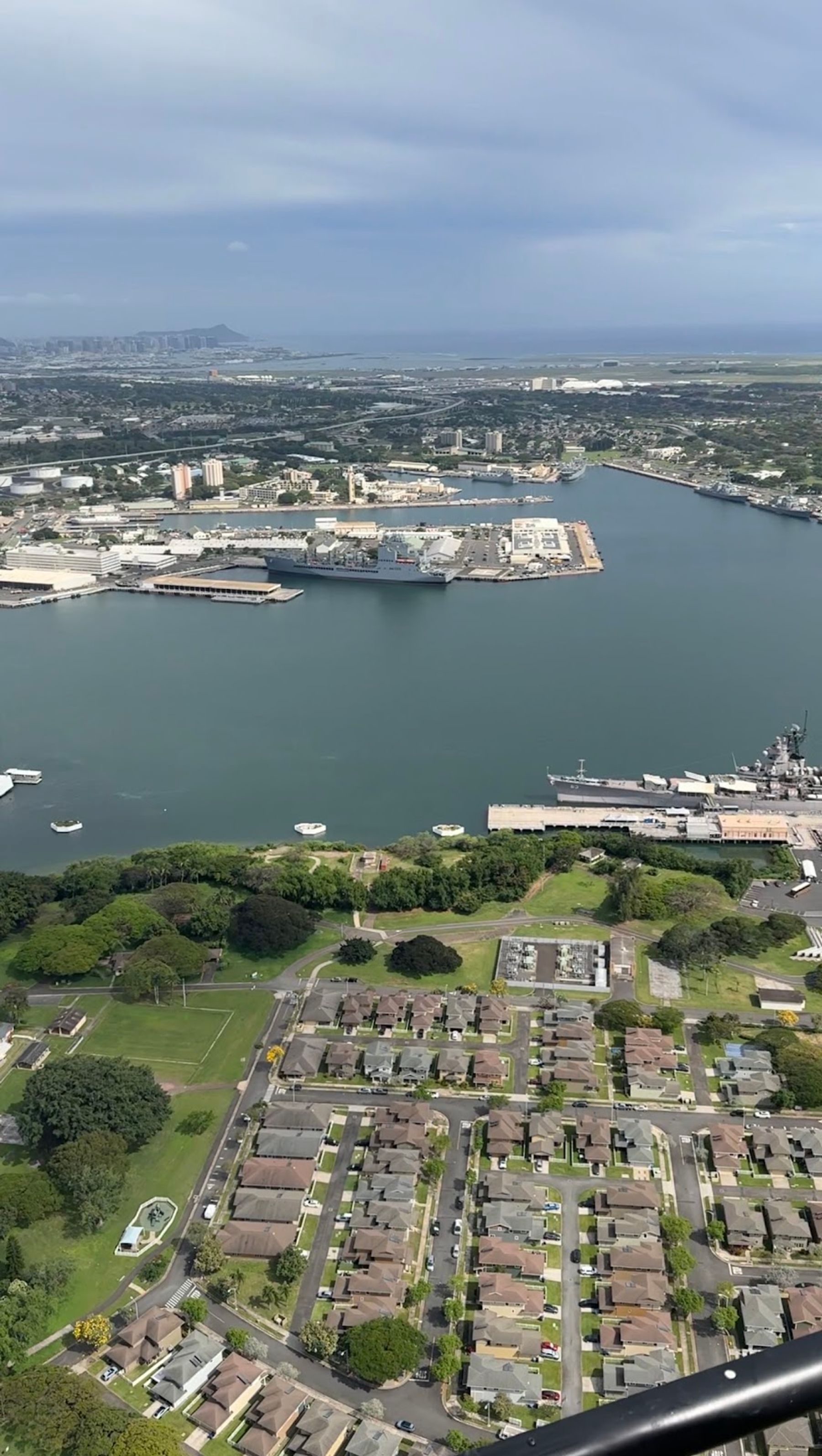 Photo 4 of Honolulu Helicopter Tours in Pearl Harbor & ʻAiea, Oahu