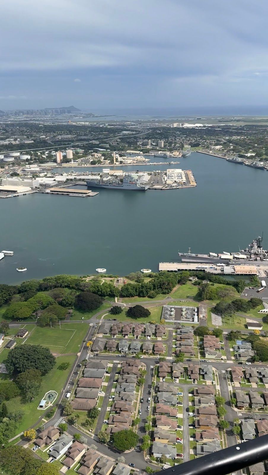 Photo 4 of Honolulu Helicopter Tours in Pearl Harbor & ʻAiea, Oahu