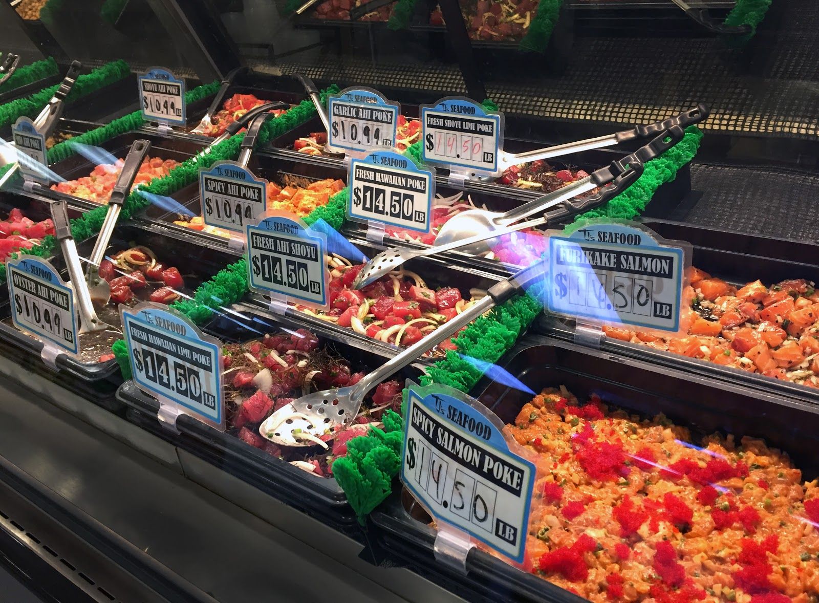 Photo 7 of Tj's Warehouse Outlet in Wailuku, Maui