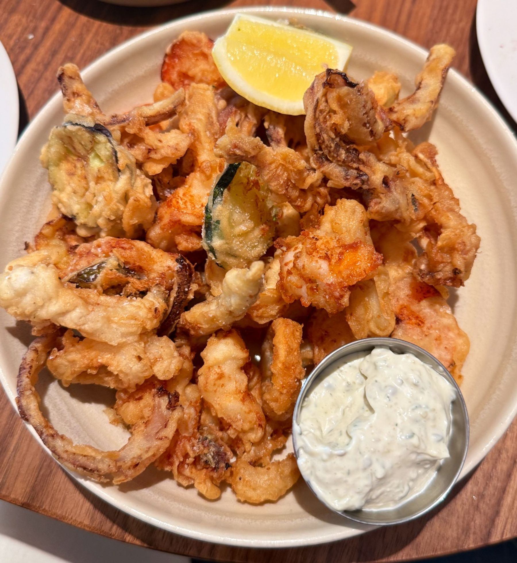Photo 9 of SERA Restaurant & Bar in Ala Moana & Mōʻiliʻili, Oahu