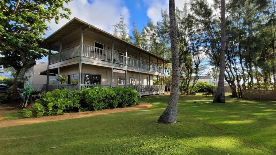 Hotel Coral Reef lodging in Kapaʻa, Kaua‘i