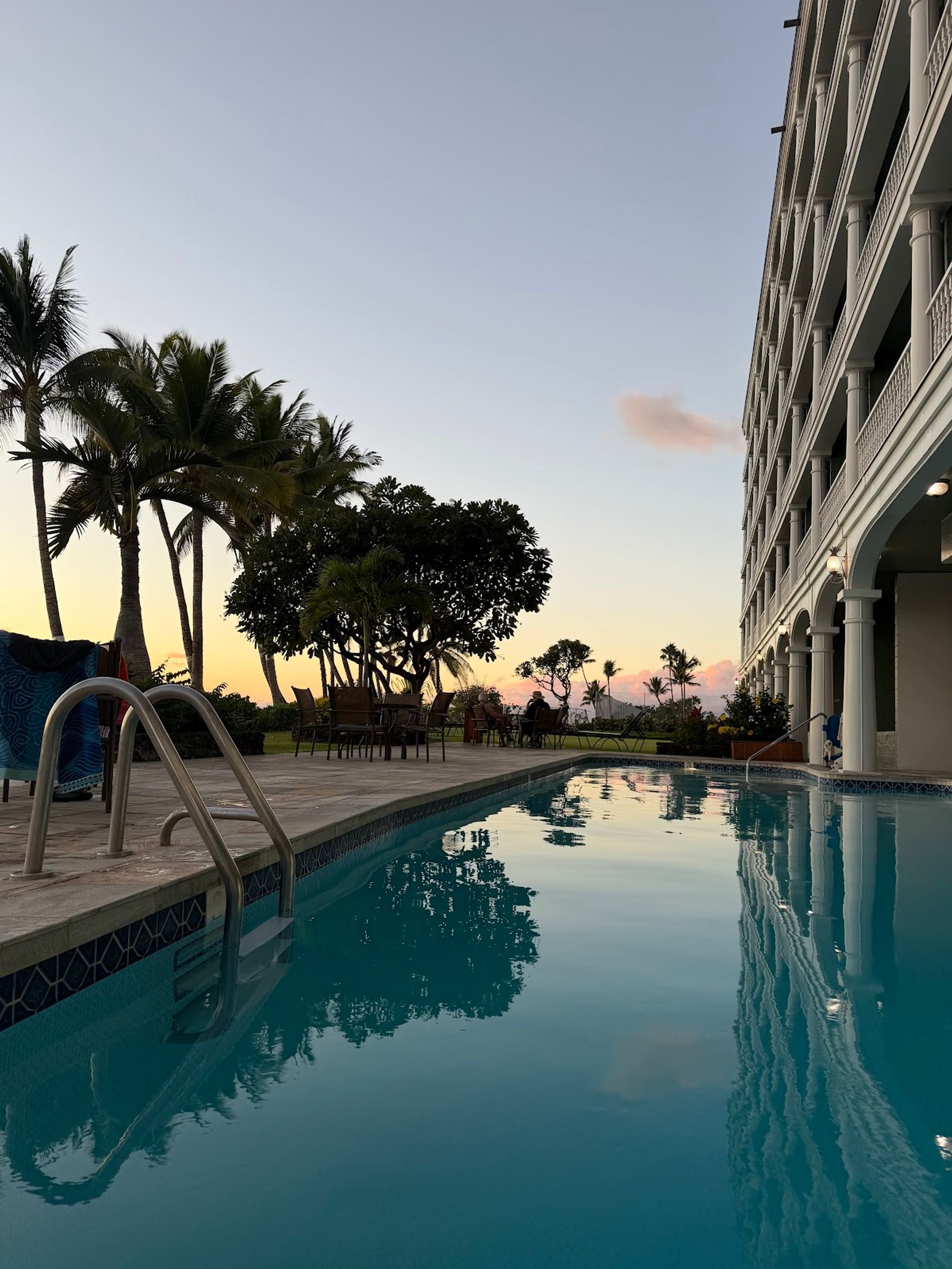 Photo 2 of Lahaina Shores Beach Resort in Lāhainā, Maui